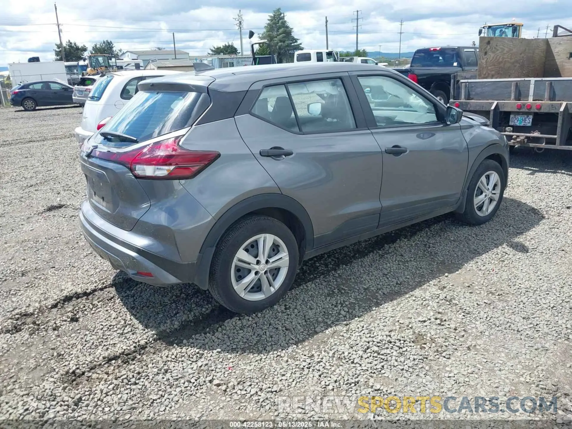 4 fotografías del automóvil dañado 3N1CP5BV7RL502652 NISSAN KICKS 2024