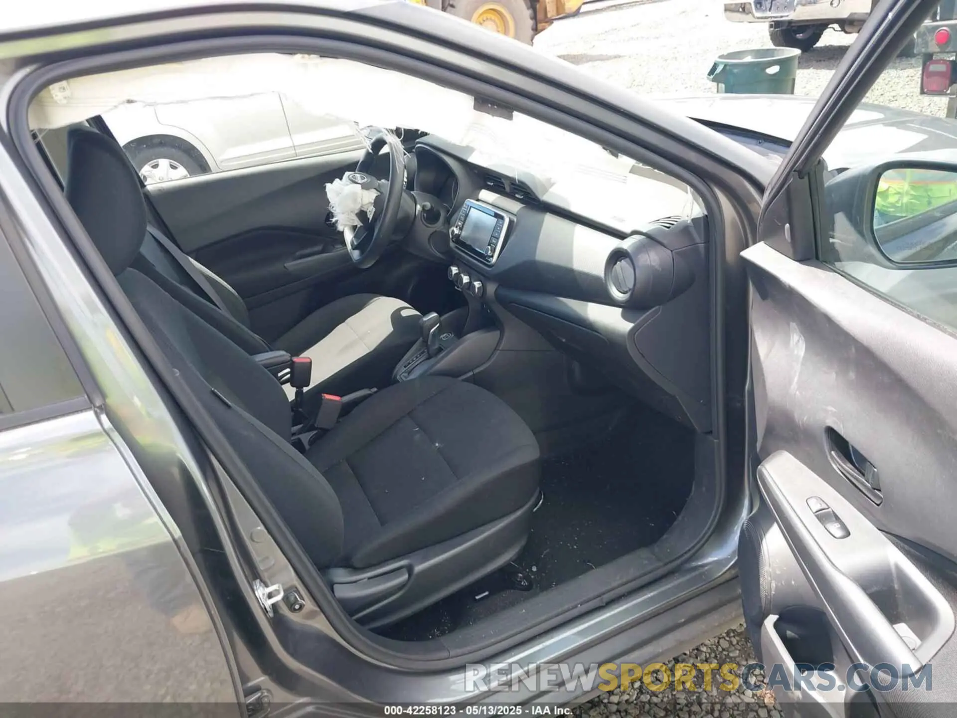 5 fotografías del automóvil dañado 3N1CP5BV7RL502652 NISSAN KICKS 2024