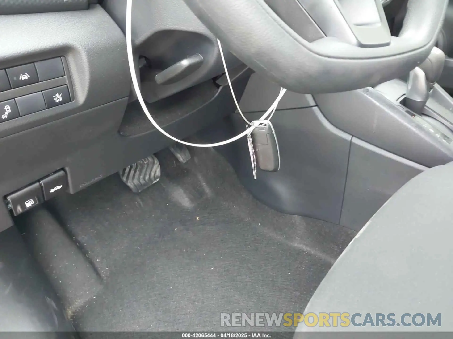 11 fotografías del automóvil dañado 3N1CP5BV8RL579420 NISSAN KICKS 2024
