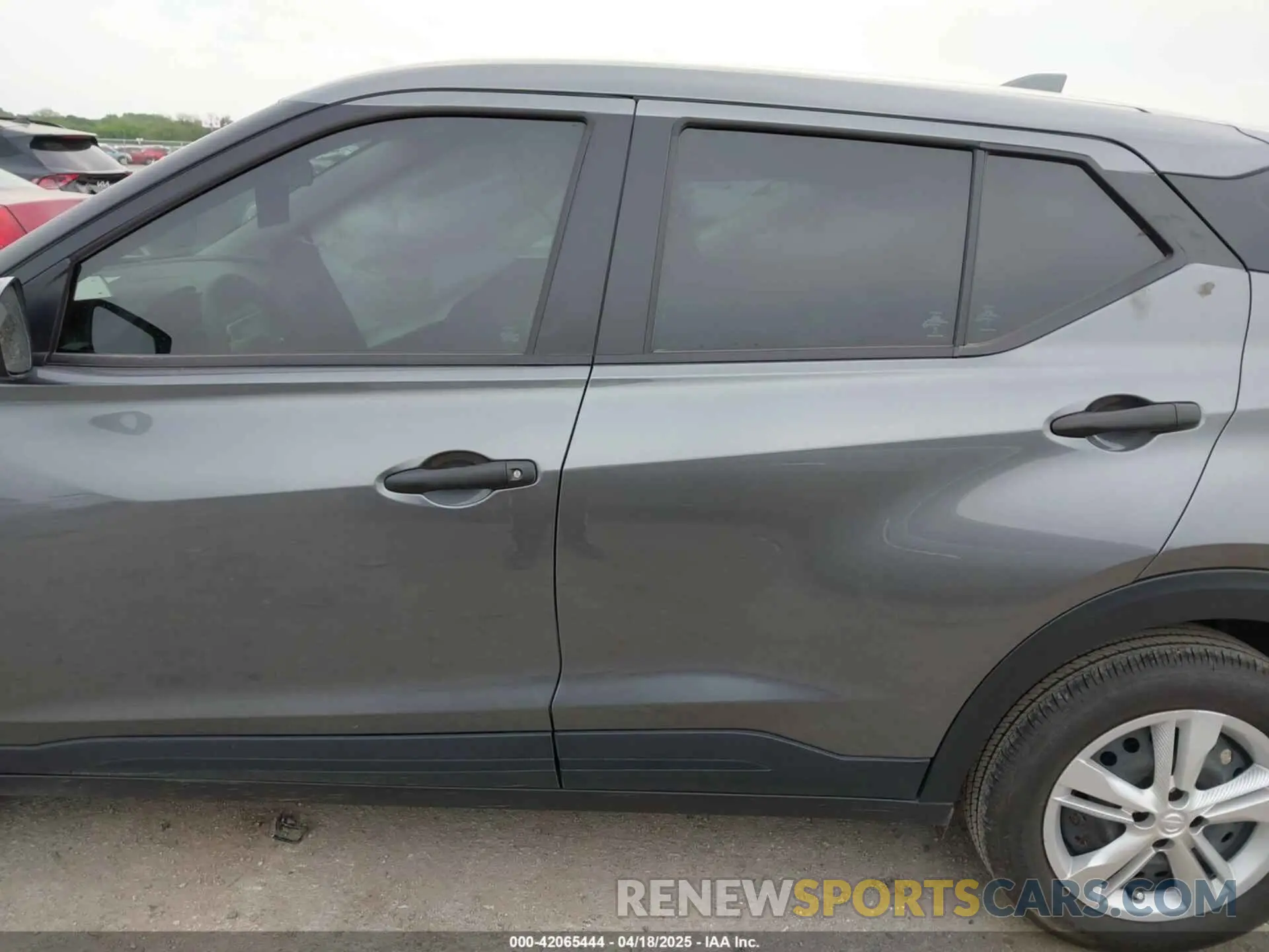 14 fotografías del automóvil dañado 3N1CP5BV8RL579420 NISSAN KICKS 2024