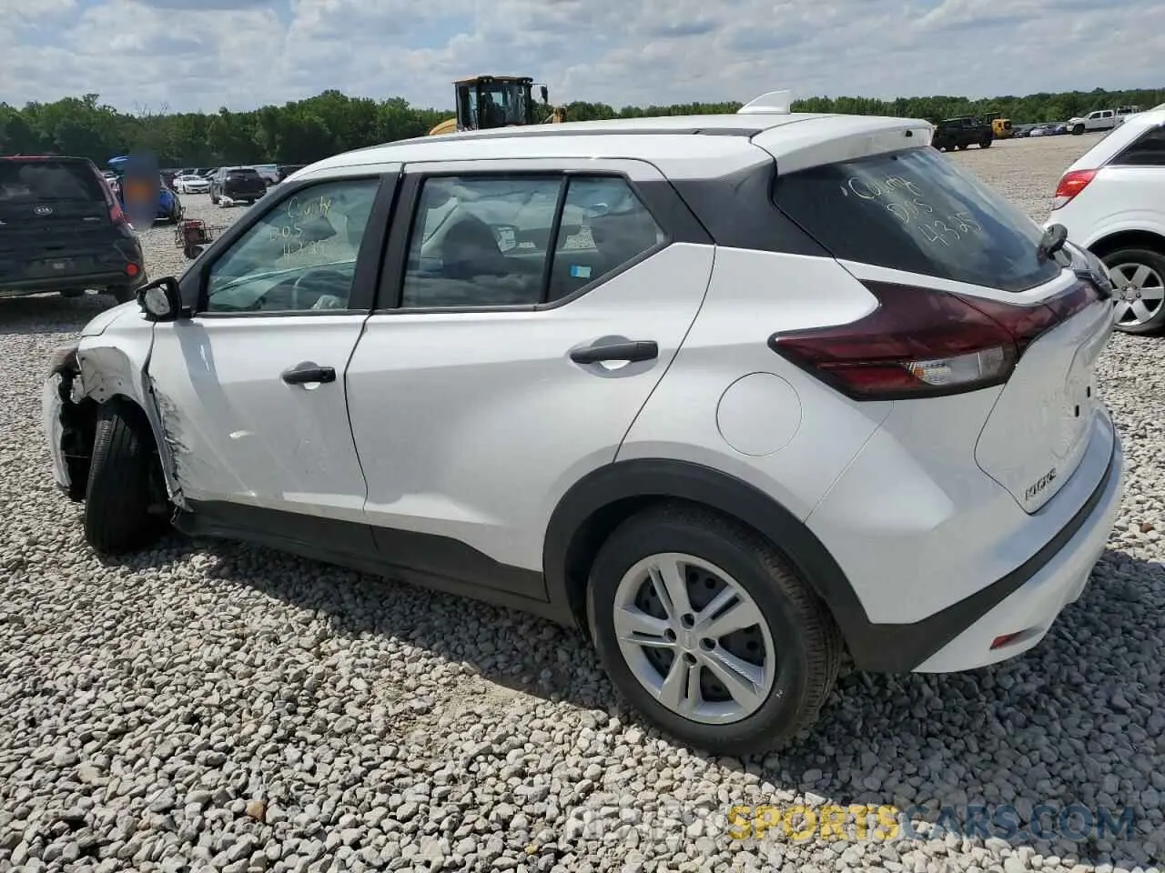 2 fotografías del automóvil dañado 3N1CP5BV9RL505875 NISSAN KICKS 2024