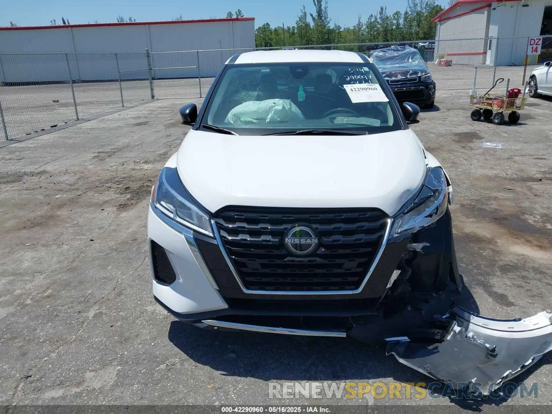 12 fotografías del automóvil dañado 3N1CP5BVXRL472661 NISSAN KICKS 2024