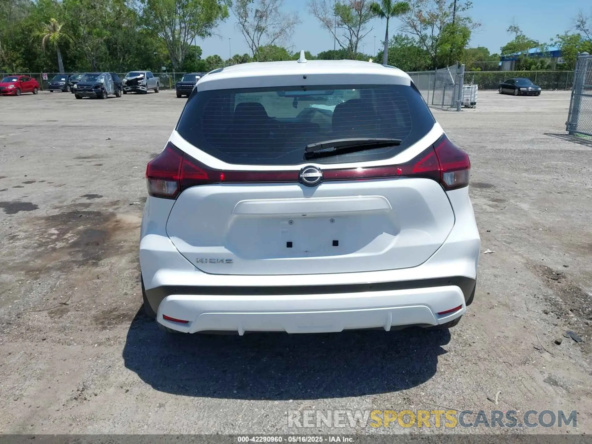 16 fotografías del automóvil dañado 3N1CP5BVXRL472661 NISSAN KICKS 2024