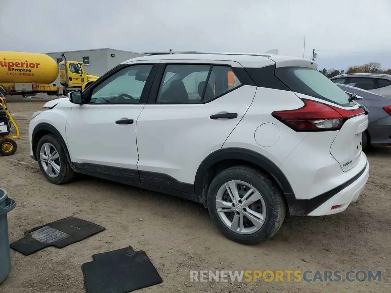 2 fotografías del automóvil dañado 3N1CP5BVXRL482333 NISSAN KICKS 2024