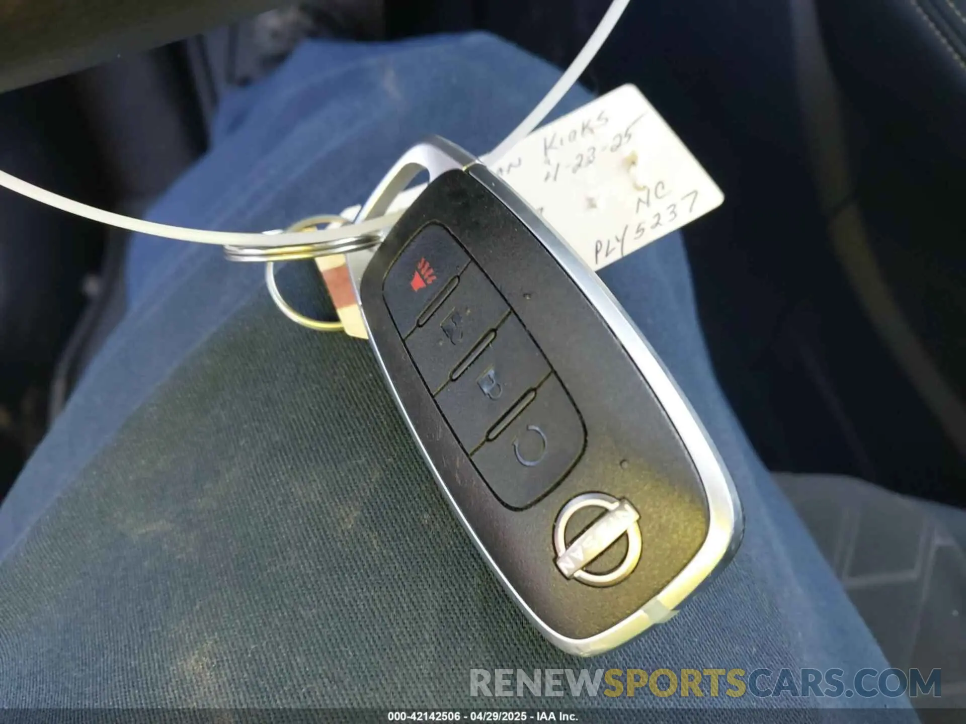 11 fotografías del automóvil dañado 3N1CP5CV1RL482817 NISSAN KICKS 2024