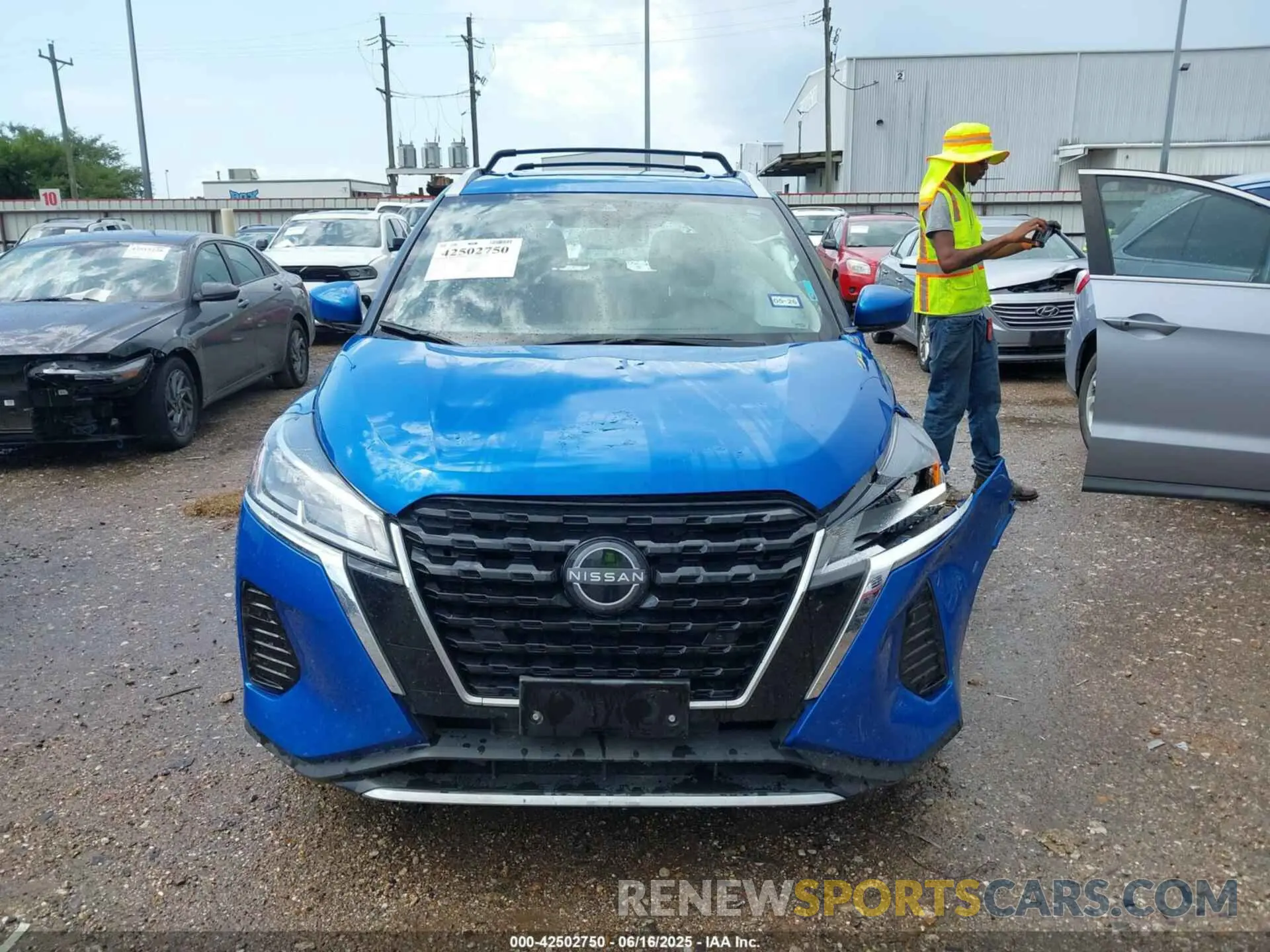 12 fotografías del automóvil dañado 3N1CP5CV2RL532589 NISSAN KICKS 2024