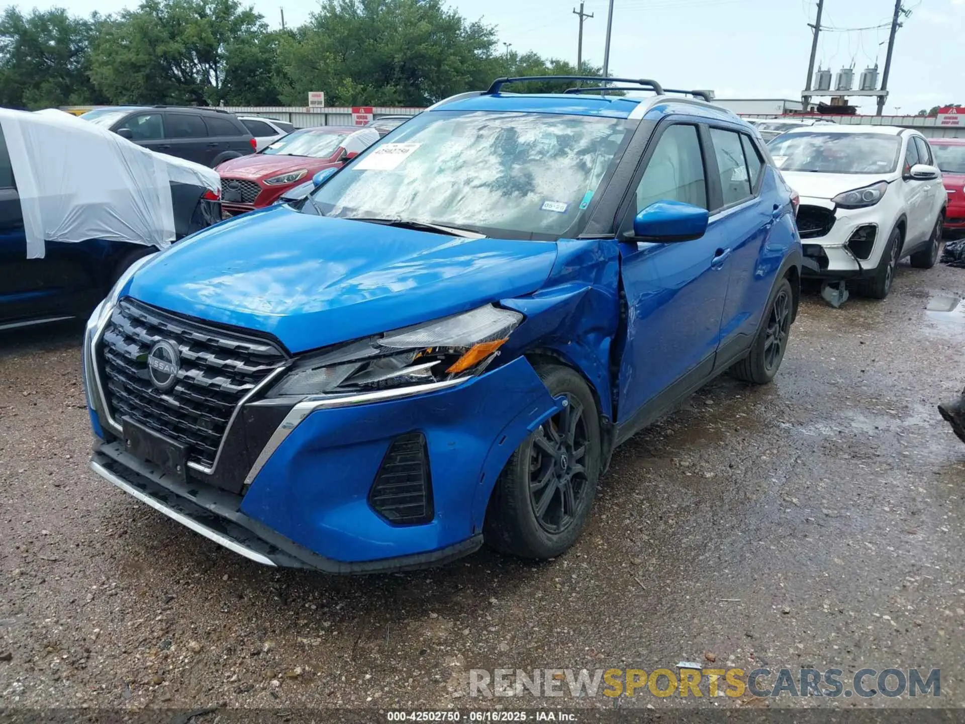 2 fotografías del automóvil dañado 3N1CP5CV2RL532589 NISSAN KICKS 2024