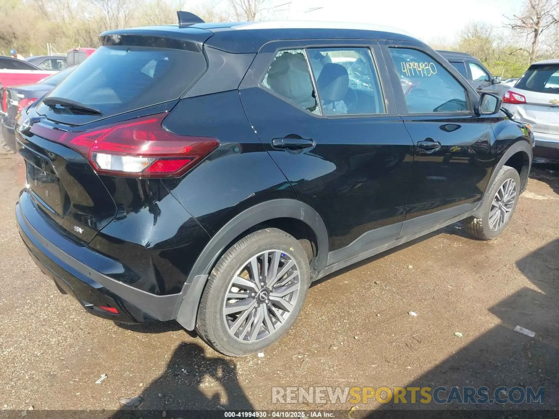 4 fotografías del automóvil dañado 3N1CP5CV4RL569241 NISSAN KICKS 2024