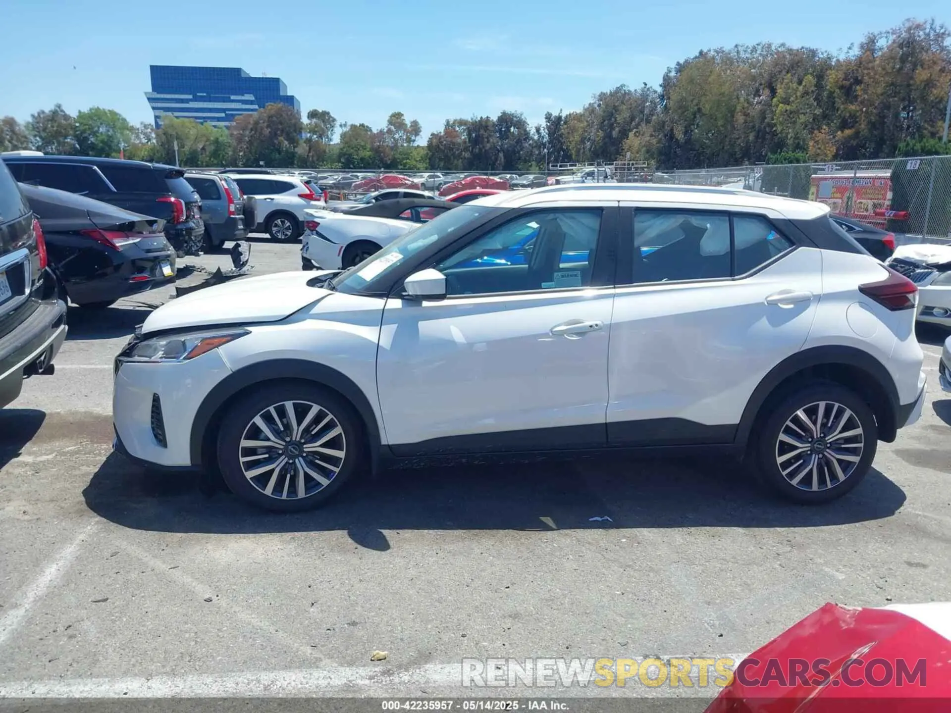 14 fotografías del automóvil dañado 3N1CP5CV7RL493174 NISSAN KICKS 2024