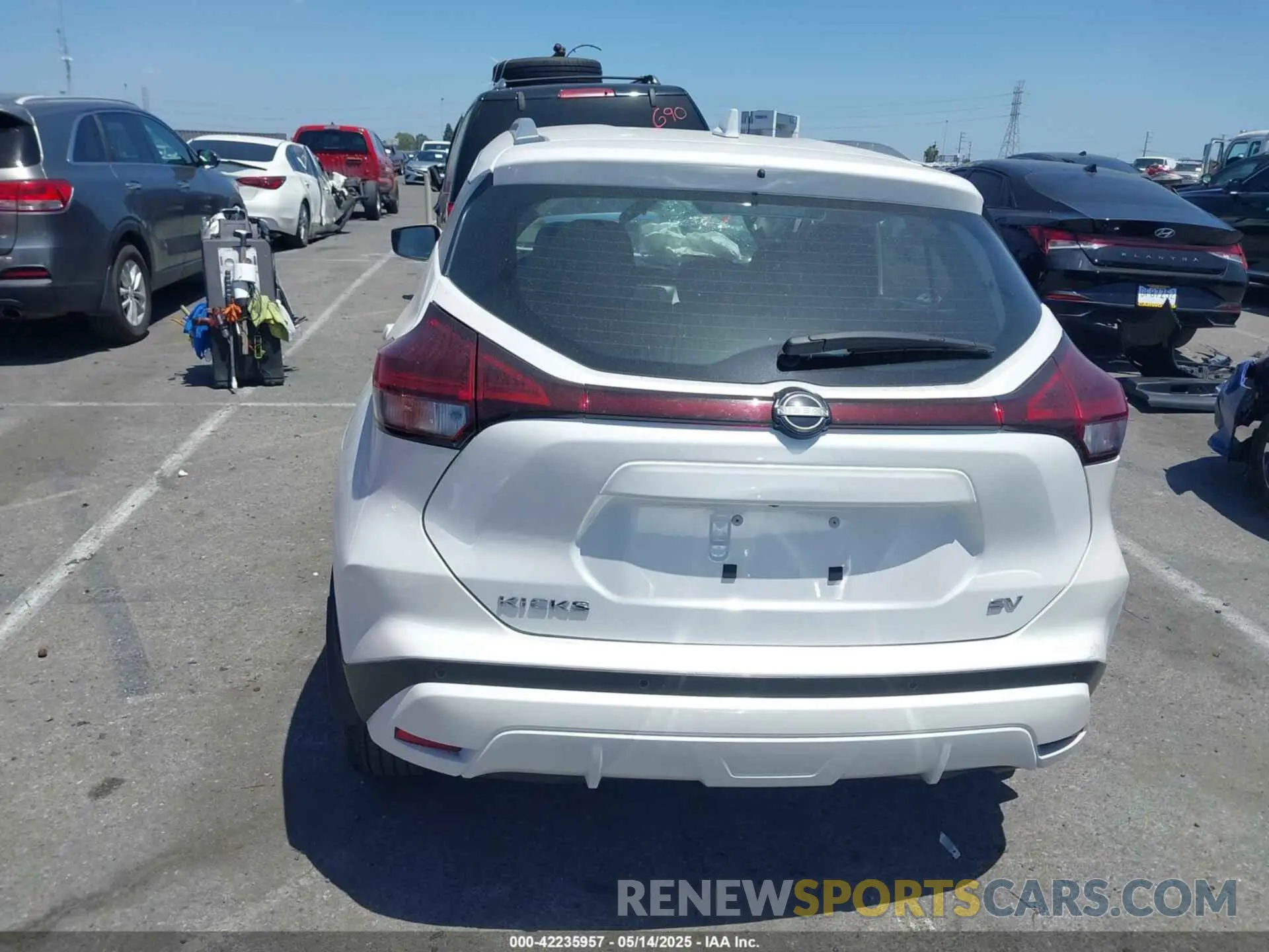 16 fotografías del automóvil dañado 3N1CP5CV7RL493174 NISSAN KICKS 2024