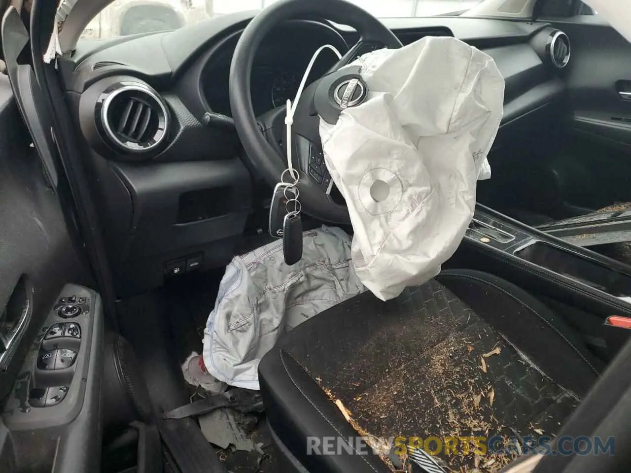8 fotografías del automóvil dañado 3N1CP5CV8RL496245 NISSAN KICKS 2024