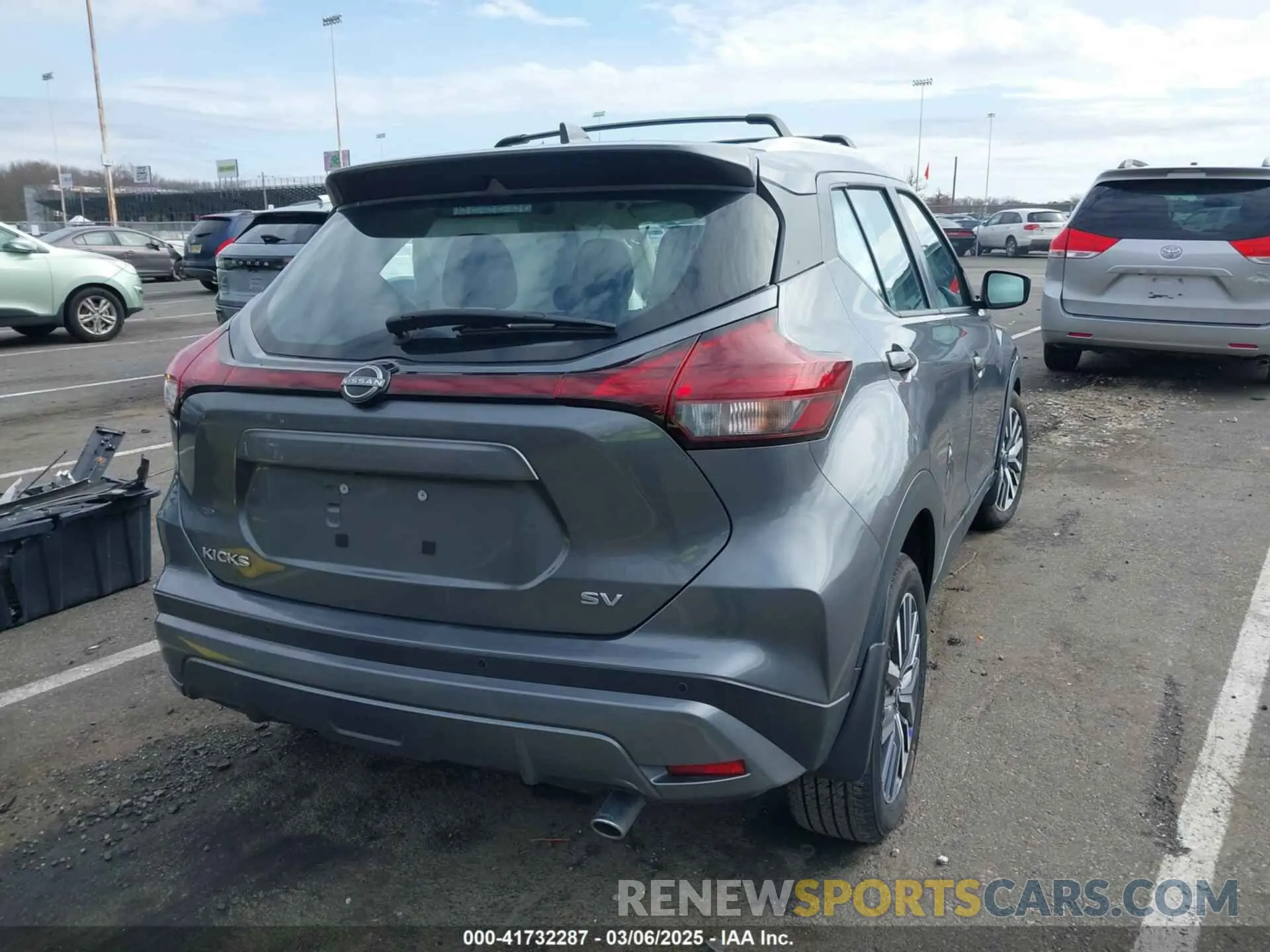 4 fotografías del automóvil dañado 3N1CP5CV8RL530619 NISSAN KICKS 2024