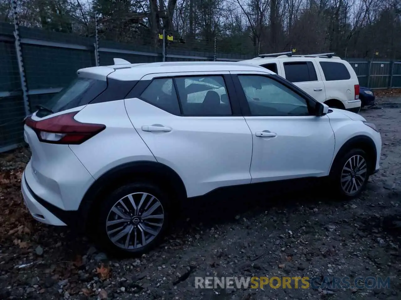 3 fotografías del automóvil dañado 3N1CP5CV9RL474111 NISSAN KICKS 2024