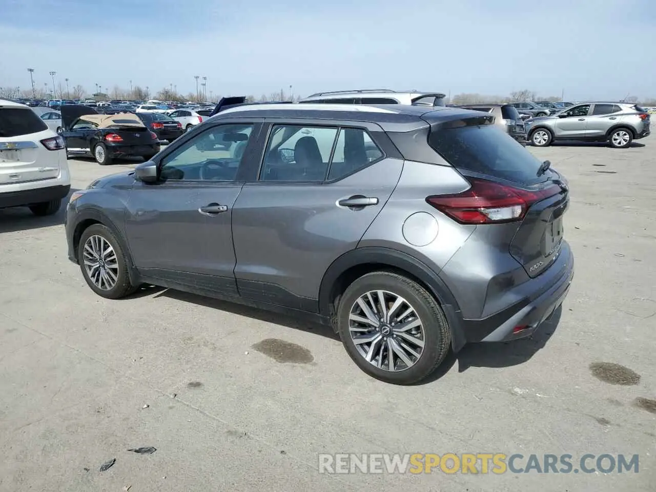 2 fotografías del automóvil dañado 3N1CP5CVXRL483738 NISSAN KICKS 2024