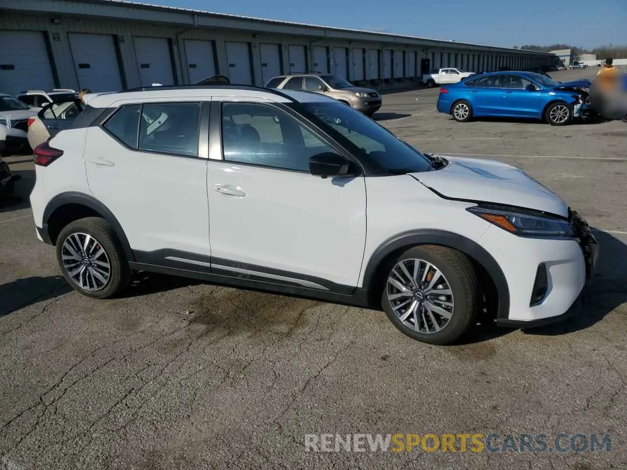 4 fotografías del automóvil dañado 3N1CP5DV1RL523851 NISSAN KICKS 2024