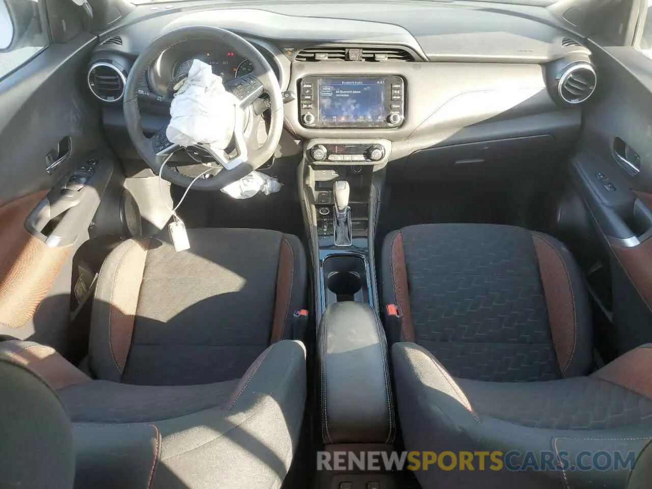 8 fotografías del automóvil dañado 3N1CP5DV1RL523851 NISSAN KICKS 2024