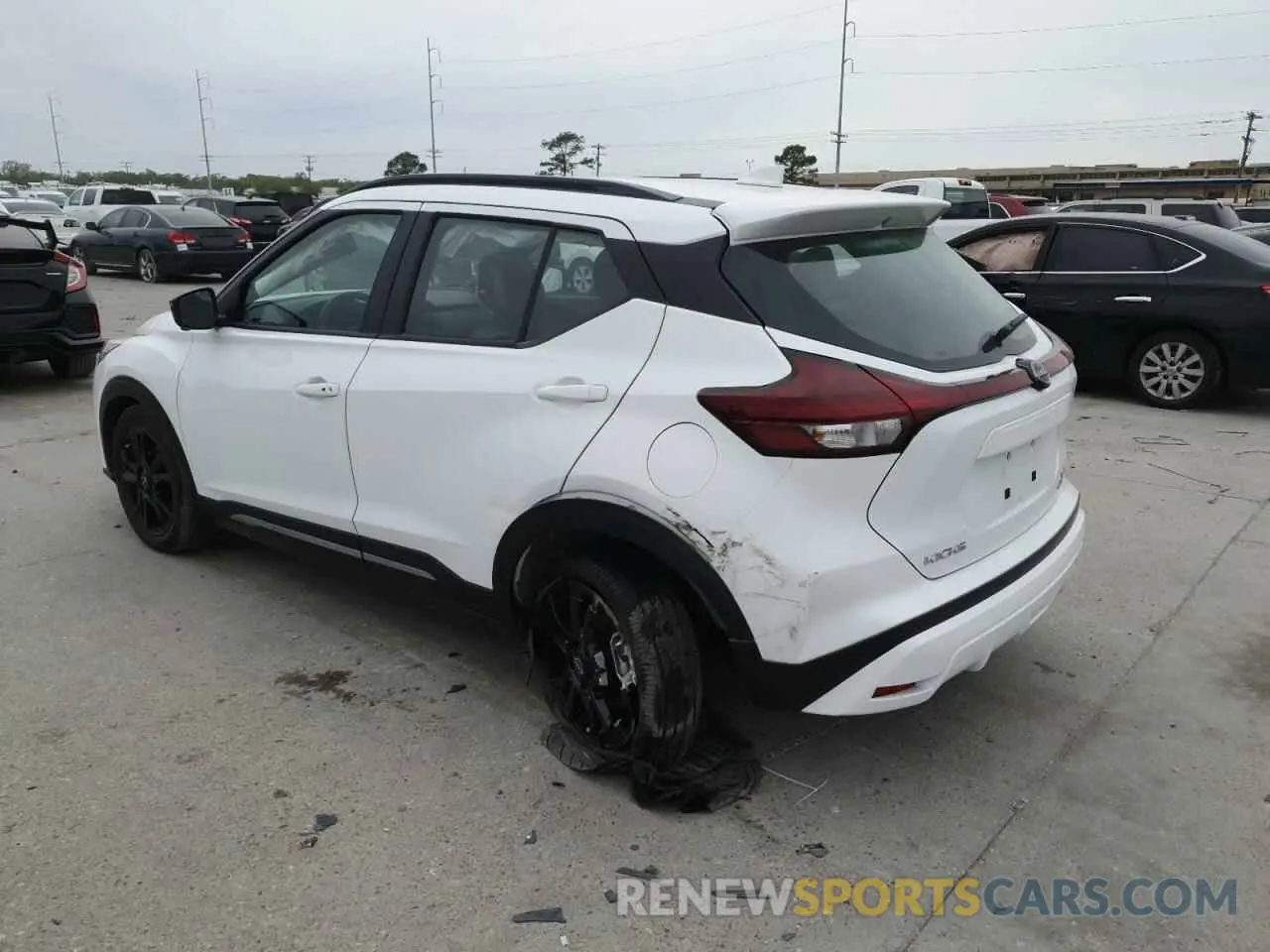 2 fotografías del automóvil dañado 3N1CP5DV2RL490973 NISSAN KICKS 2024