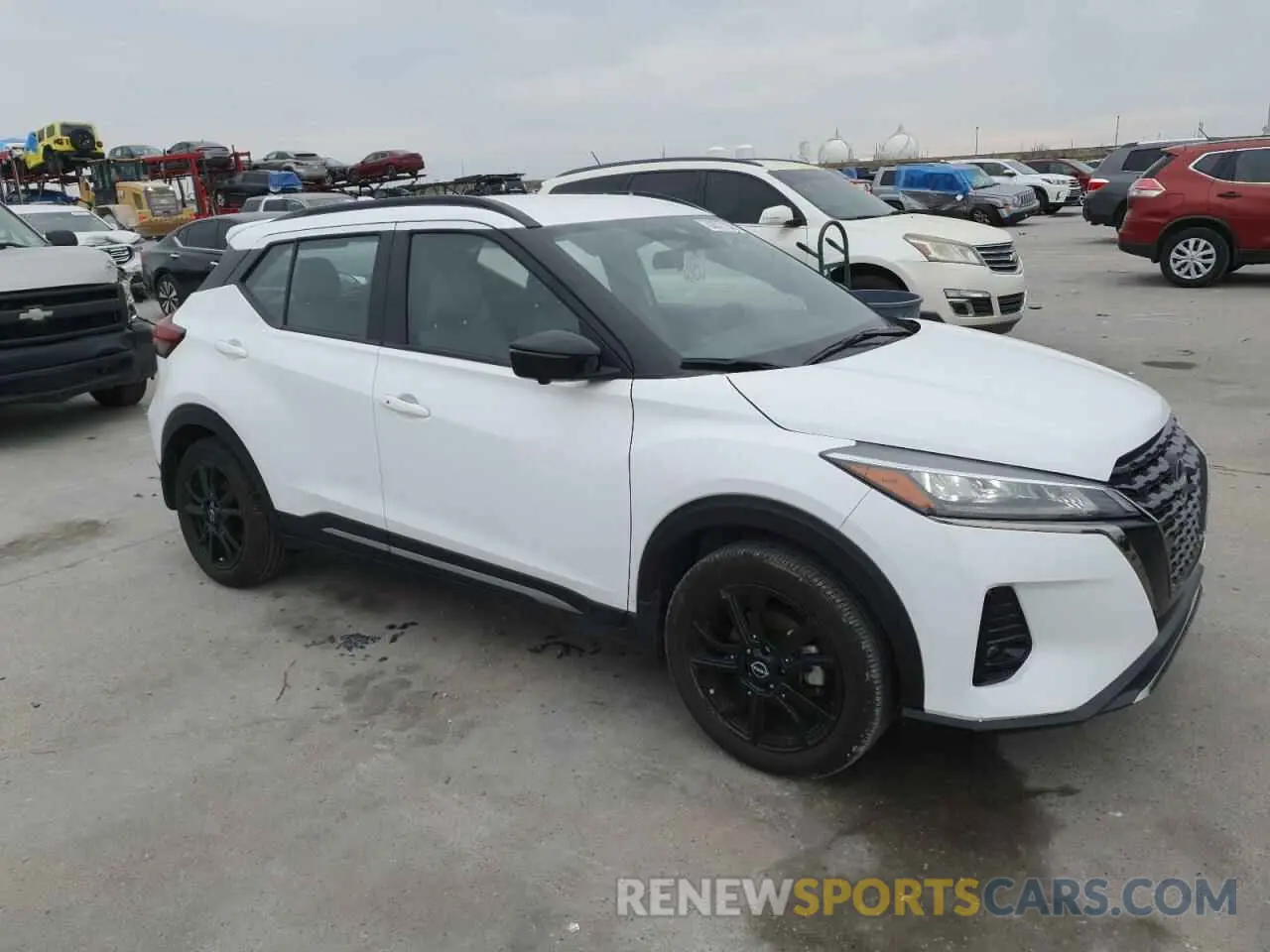 4 fotografías del automóvil dañado 3N1CP5DV2RL490973 NISSAN KICKS 2024