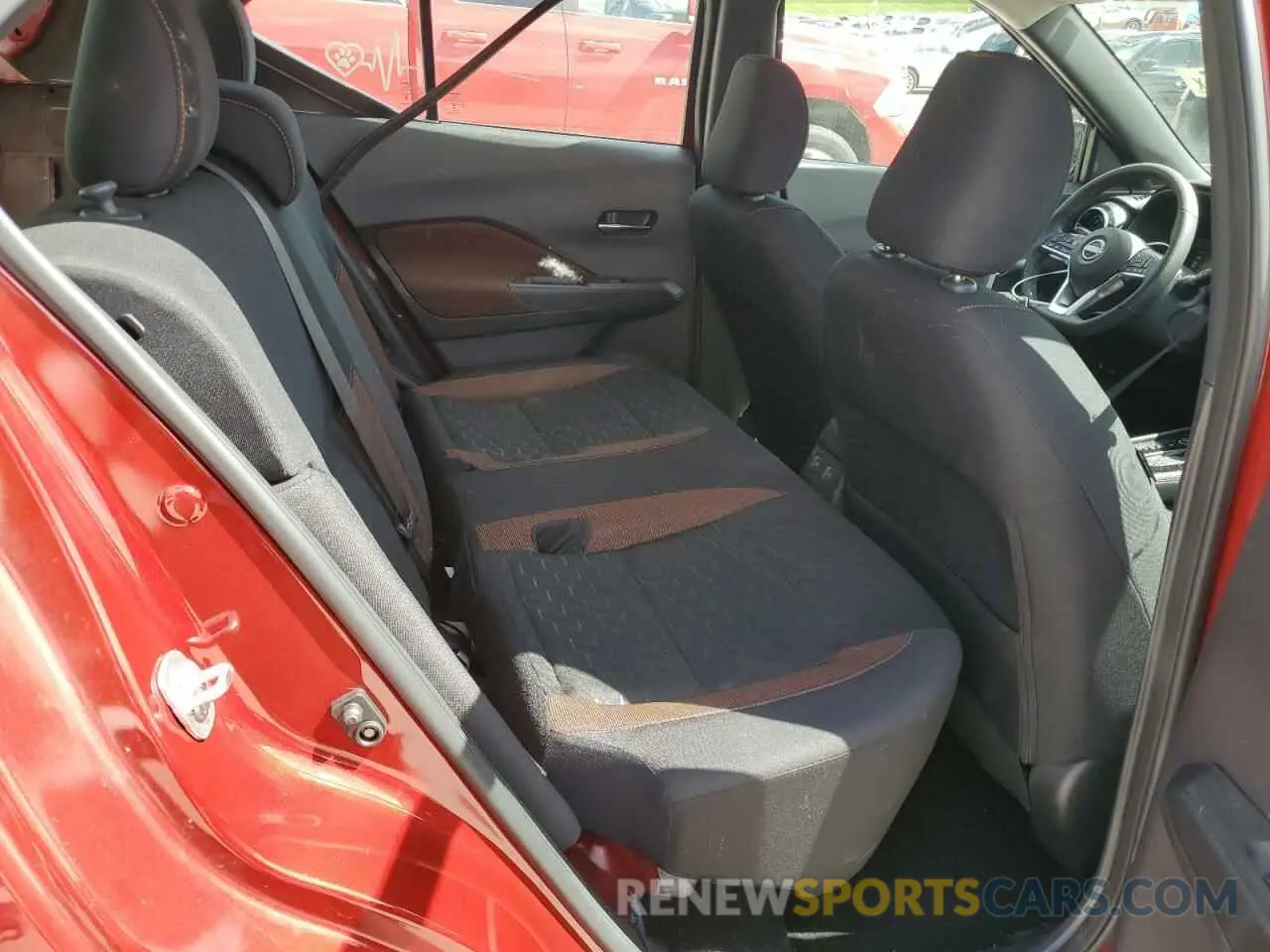 10 fotografías del automóvil dañado 3N1CP5DV2RL541730 NISSAN KICKS 2024