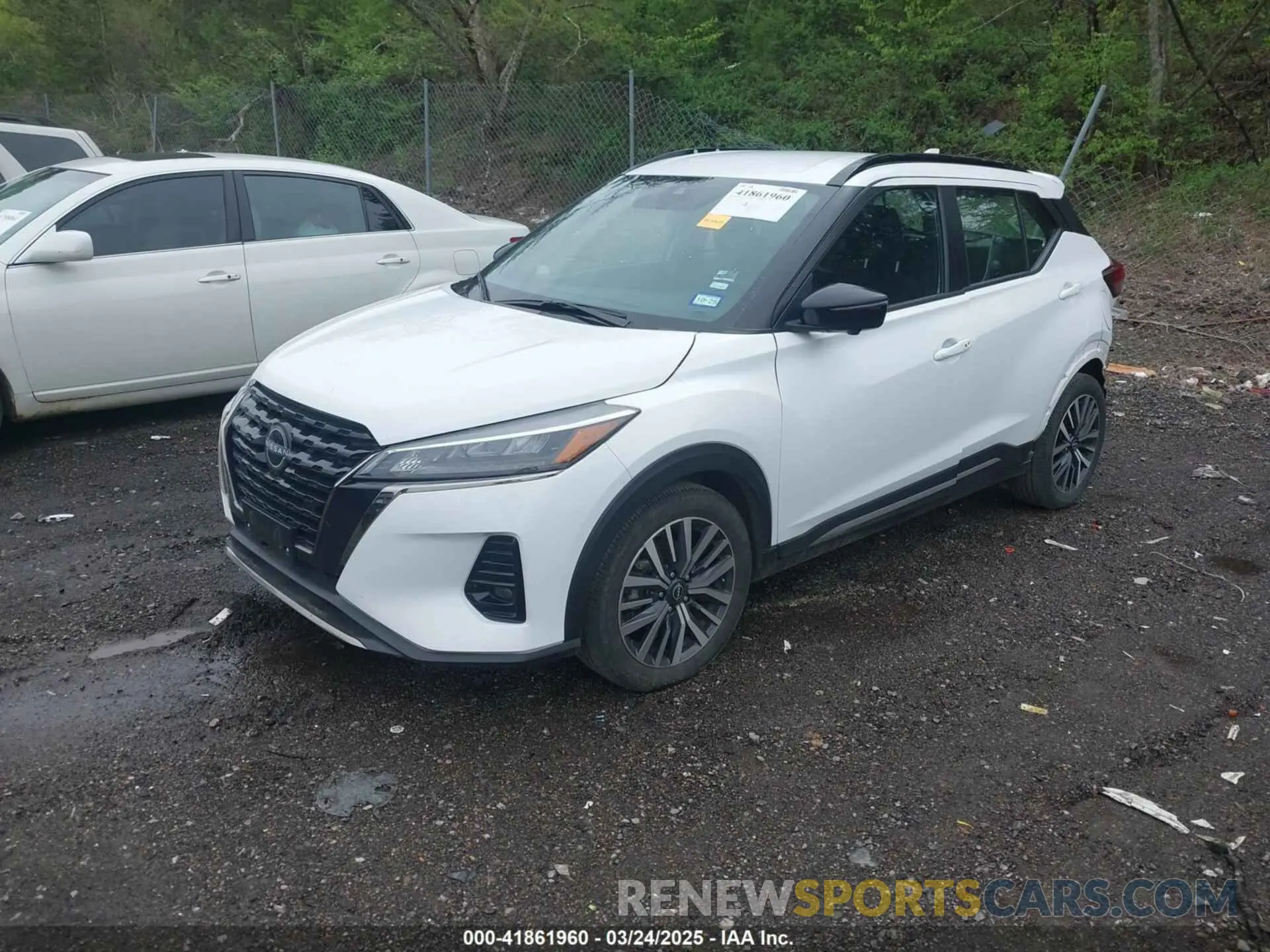 2 fotografías del automóvil dañado 3N1CP5DV3RL482106 NISSAN KICKS 2024