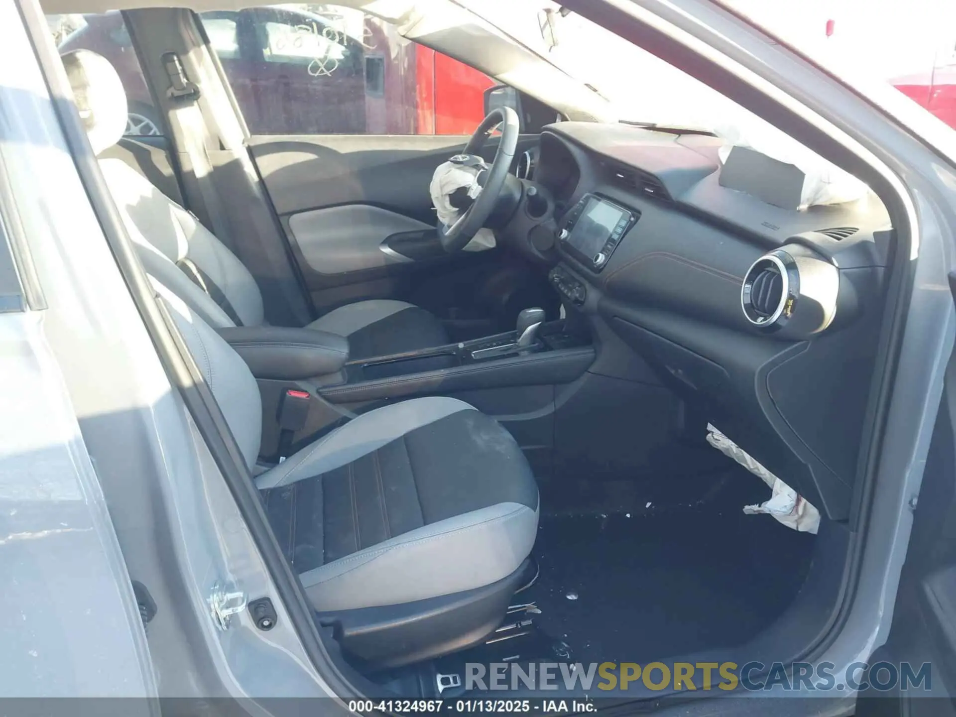 5 fotografías del automóvil dañado 3N1CP5DV4RL510186 NISSAN KICKS 2024