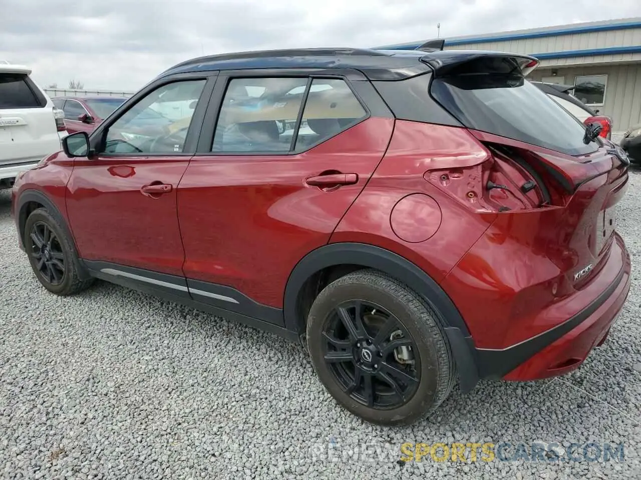 2 fotografías del automóvil dañado 3N1CP5DV4RL549571 NISSAN KICKS 2024