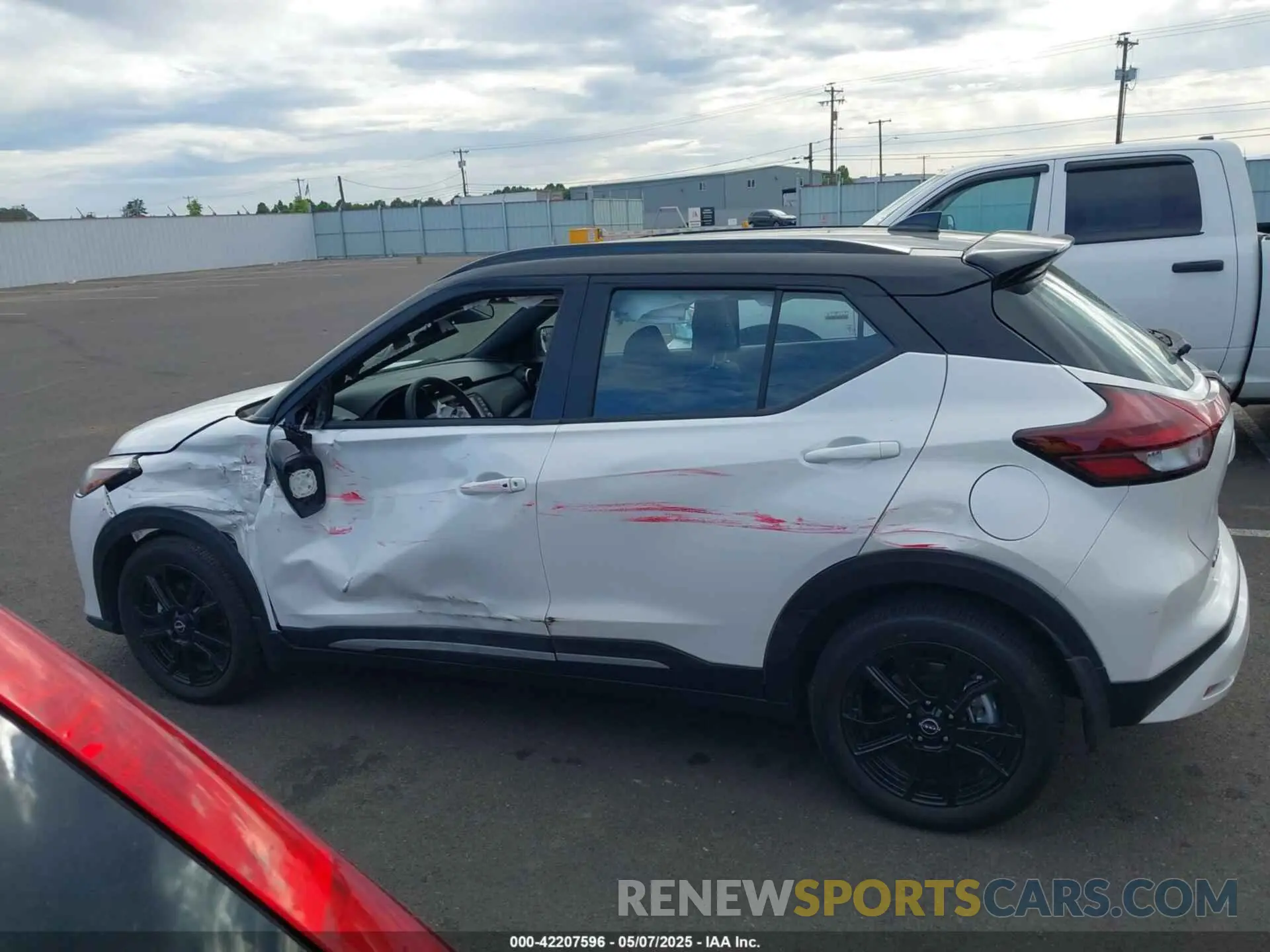 14 fotografías del automóvil dañado 3N1CP5DV6RL560300 NISSAN KICKS 2024
