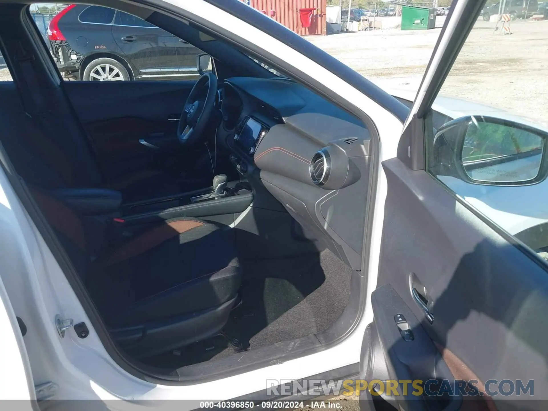 5 fotografías del automóvil dañado 3N1CP5DV7RL484702 NISSAN KICKS 2024