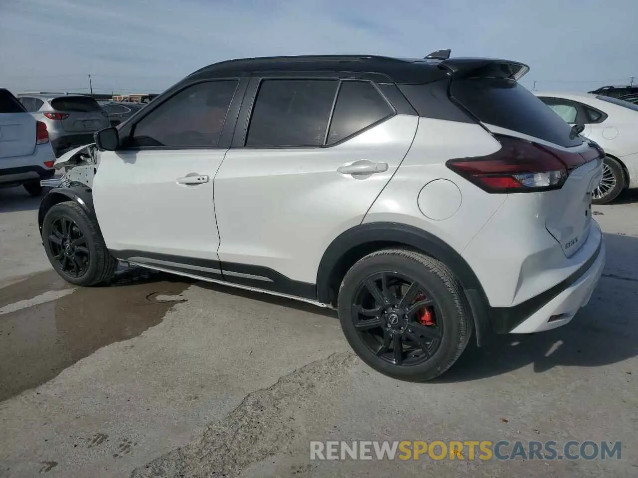 2 fotografías del automóvil dañado 3N1CP5DV7RL496851 NISSAN KICKS 2024
