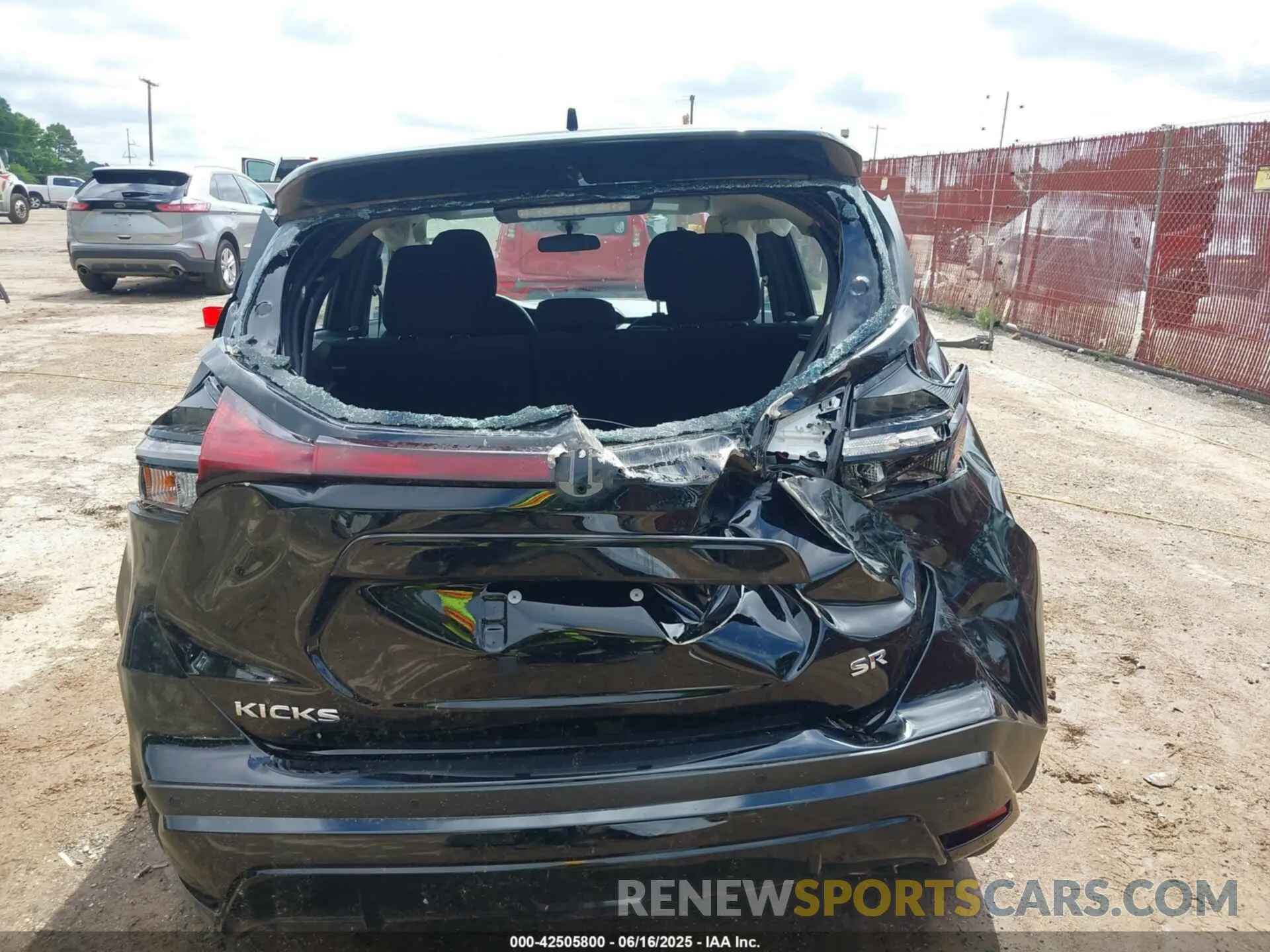 14 fotografías del automóvil dañado 3N1CP5DV7RL542646 NISSAN KICKS 2024