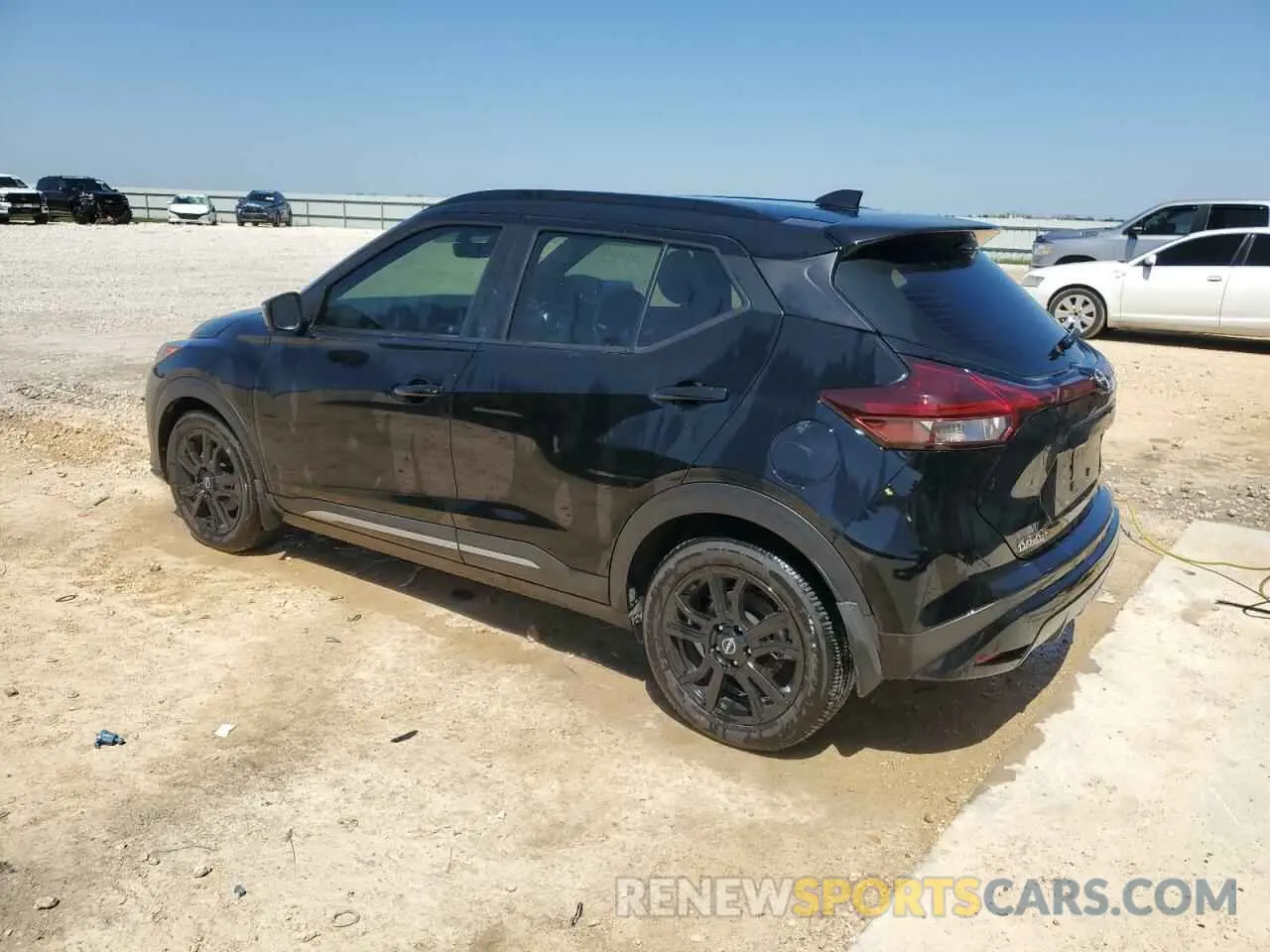 2 fotografías del automóvil dañado 3N1CP5DV7RL554652 NISSAN KICKS 2024