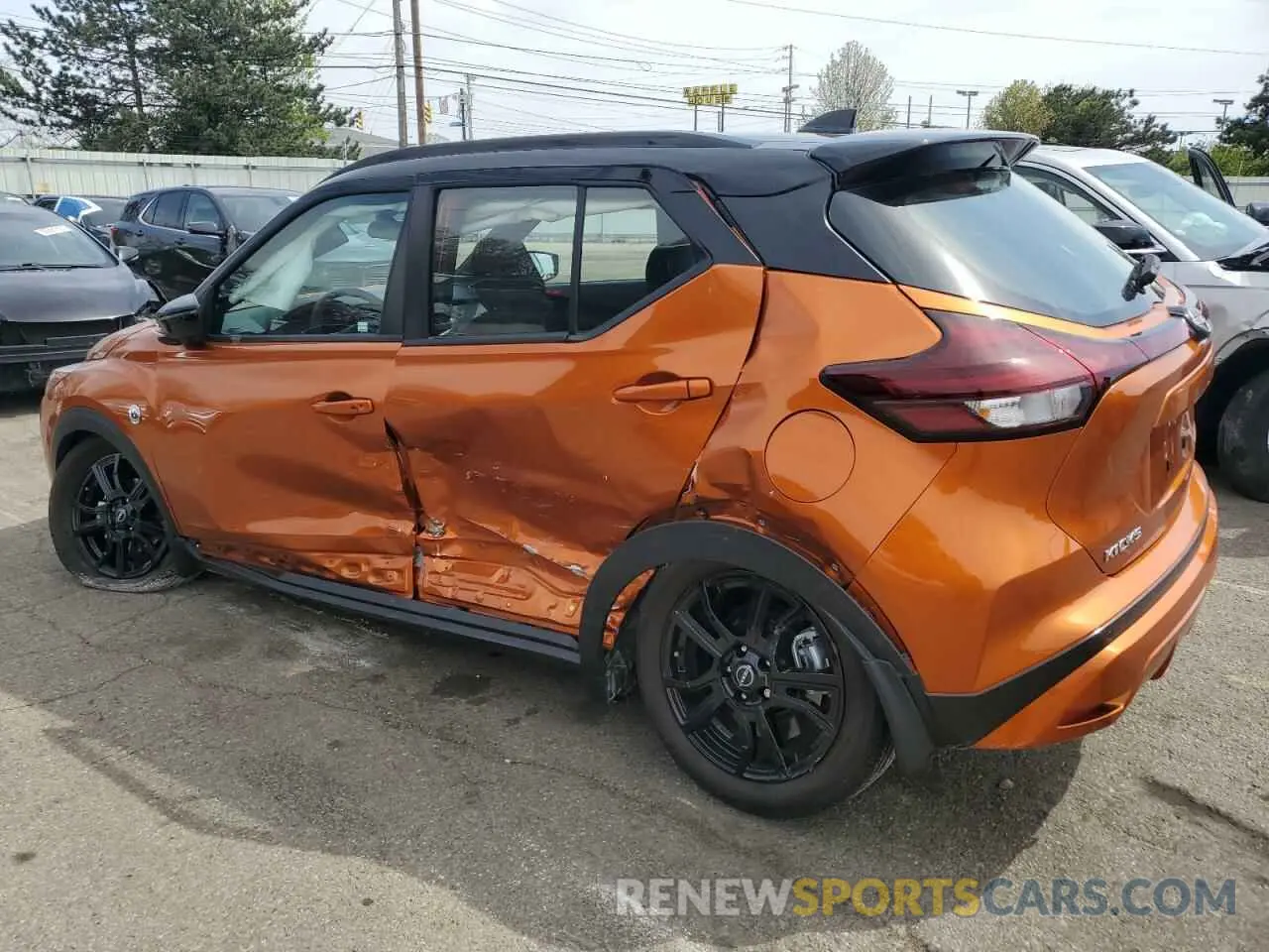 2 fotografías del automóvil dañado 3N1CP5DVXRL562406 NISSAN KICKS 2024