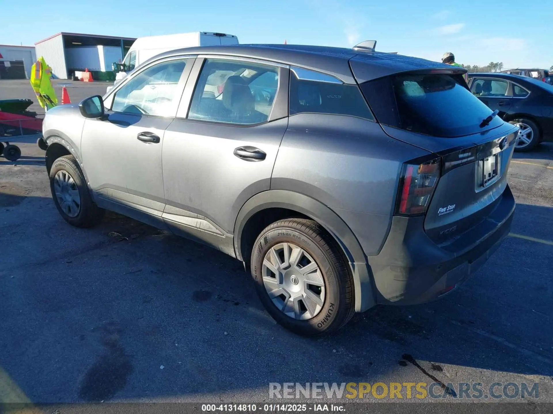 3 fotografías del automóvil dañado 3N8AP6BA0SL306781 NISSAN KICKS 2025