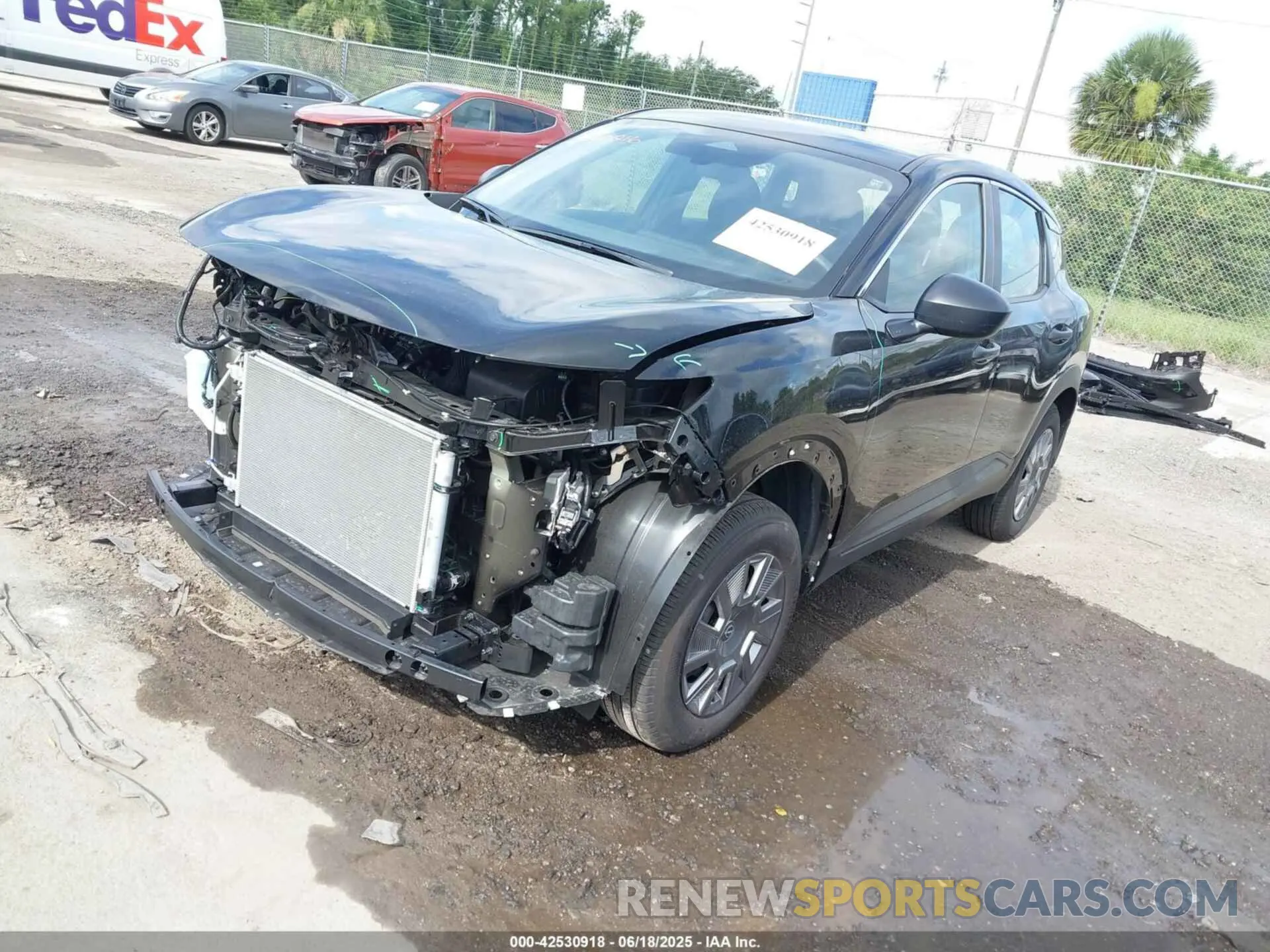 2 fotografías del automóvil dañado 3N8AP6BA4SL320683 NISSAN KICKS 2025