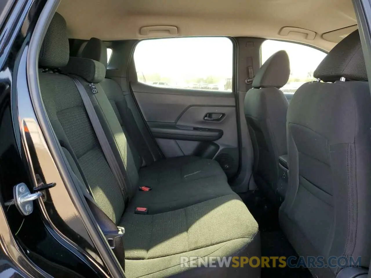 11 fotografías del automóvil dañado 3N8AP6BA6SL356522 NISSAN KICKS 2025