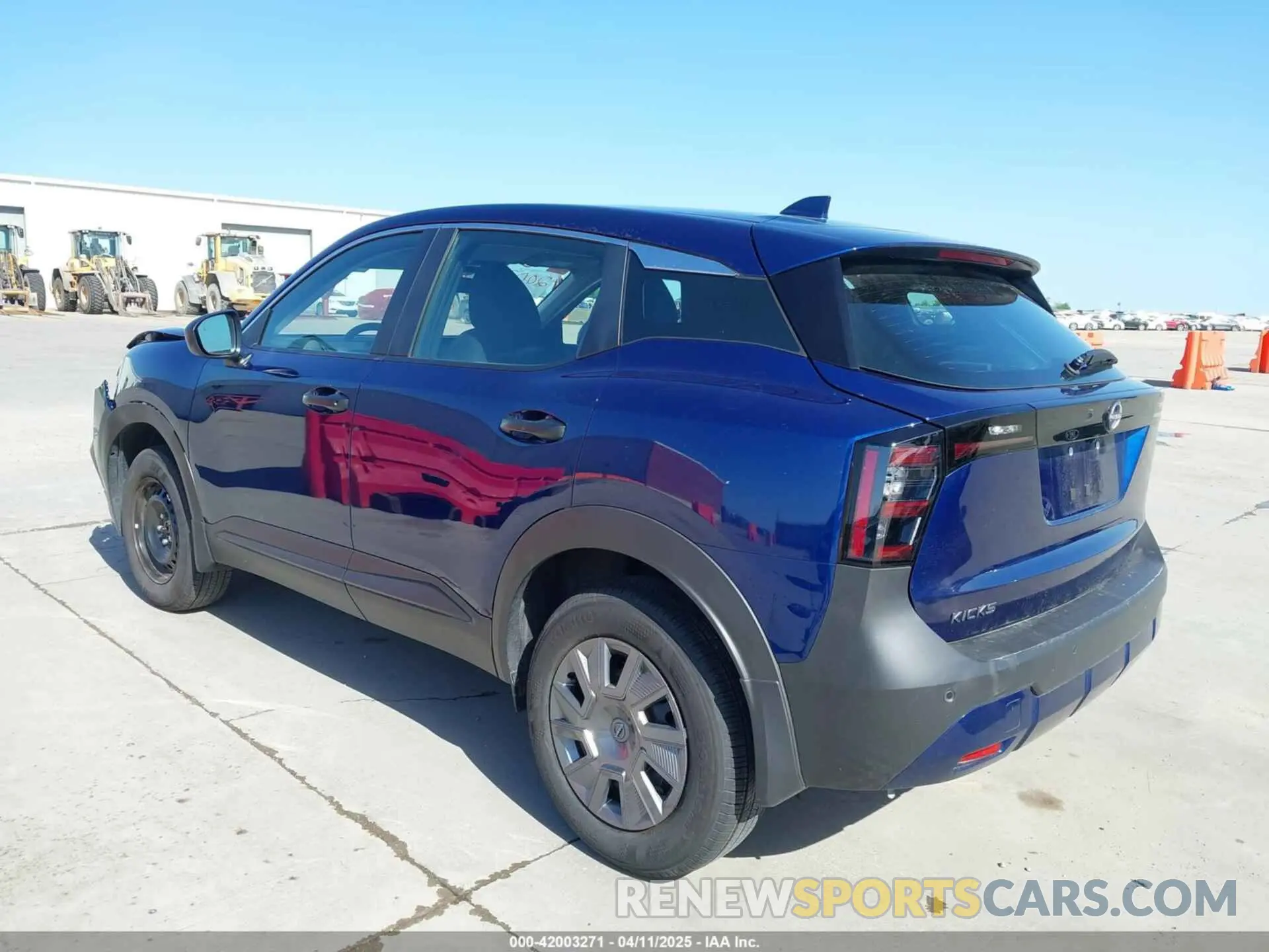 3 fotografías del automóvil dañado 3N8AP6BA9SL342579 NISSAN KICKS 2025