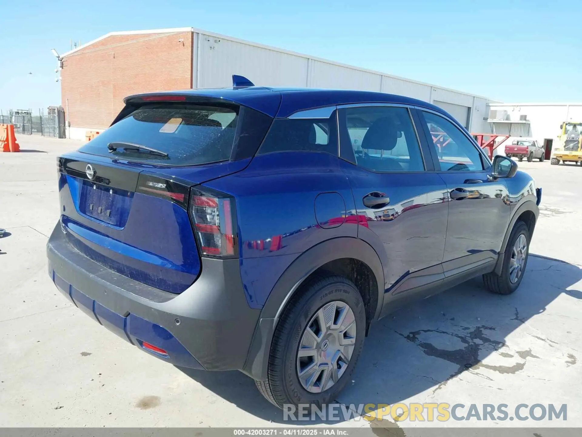 4 fotografías del automóvil dañado 3N8AP6BA9SL342579 NISSAN KICKS 2025