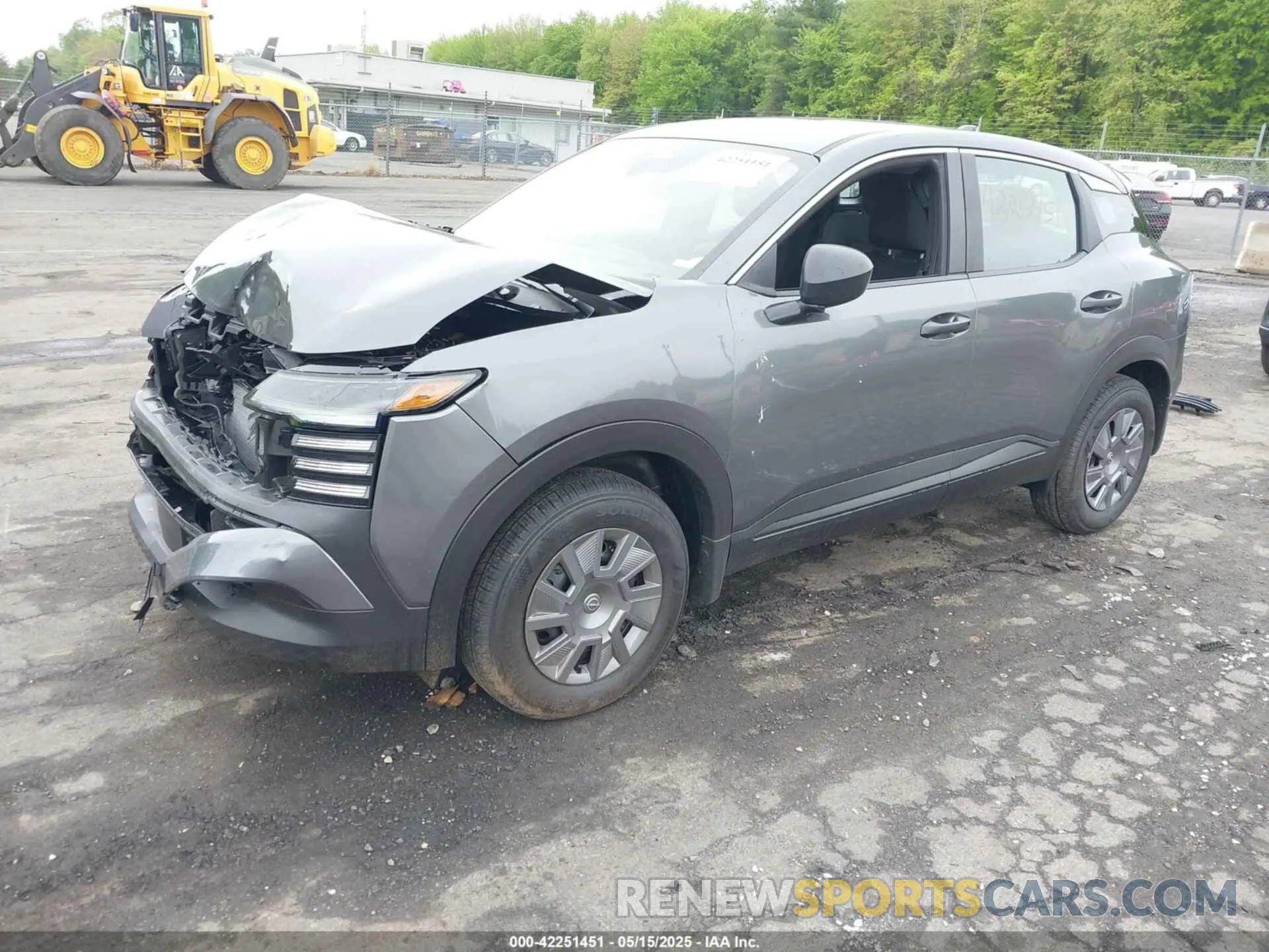 2 fotografías del automóvil dañado 3N8AP6BB4SL348928 NISSAN KICKS 2025