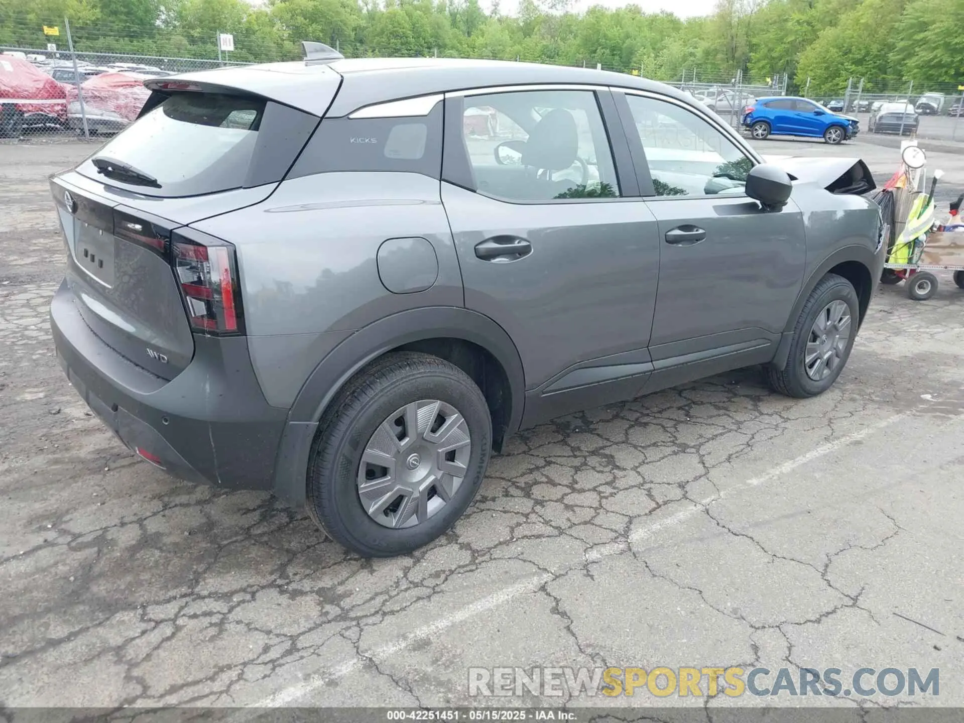 4 fotografías del automóvil dañado 3N8AP6BB4SL348928 NISSAN KICKS 2025