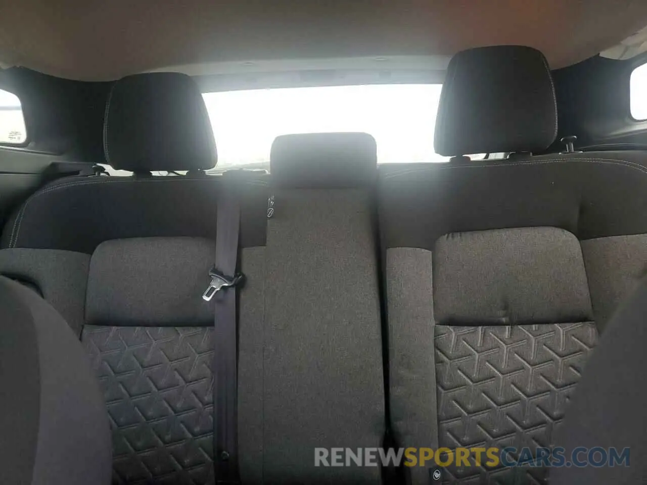 10 fotografías del automóvil dañado 3N8AP6CA2SL322981 NISSAN KICKS 2025
