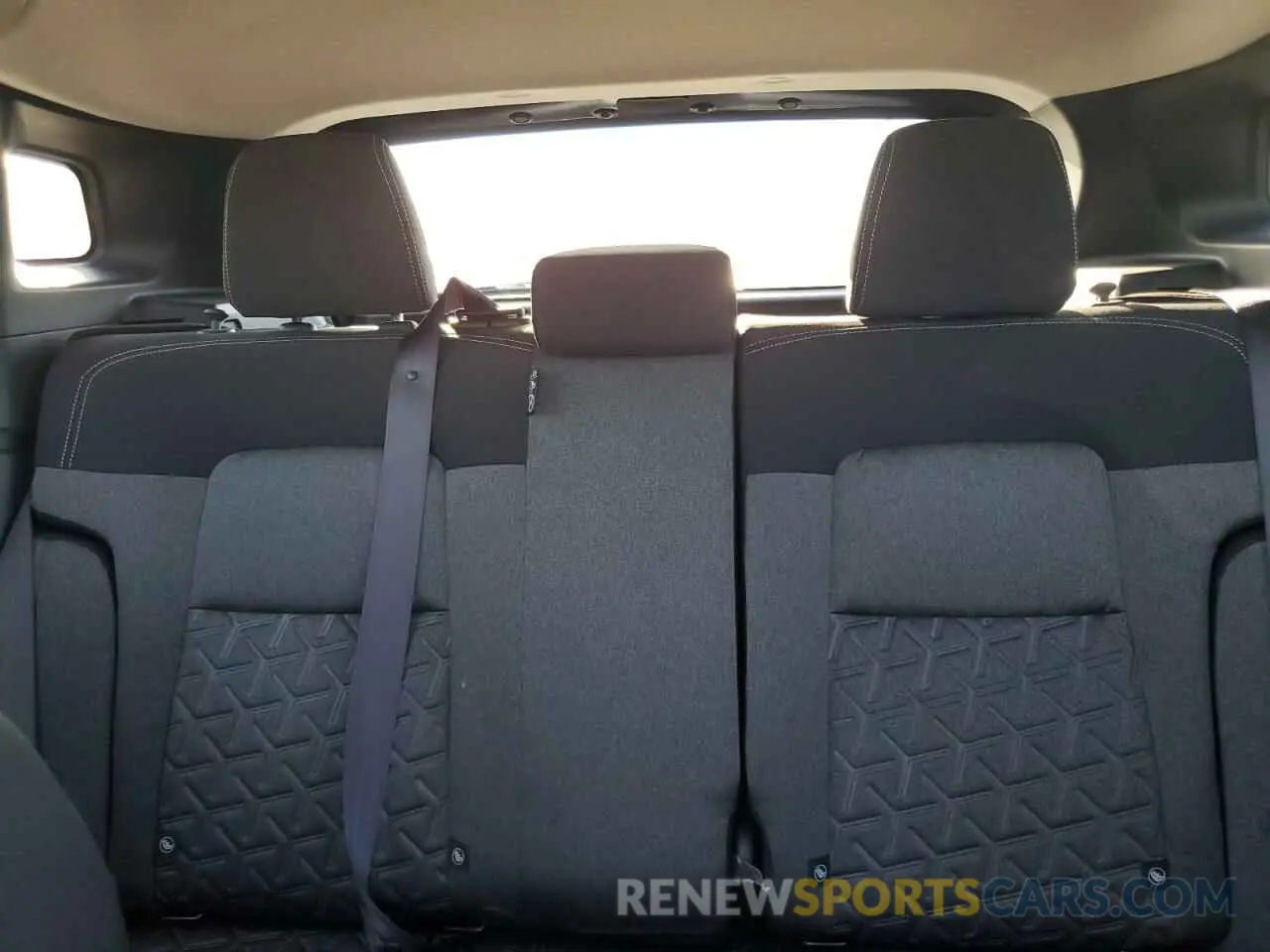10 fotografías del automóvil dañado 3N8AP6CA3SL311147 NISSAN KICKS 2025