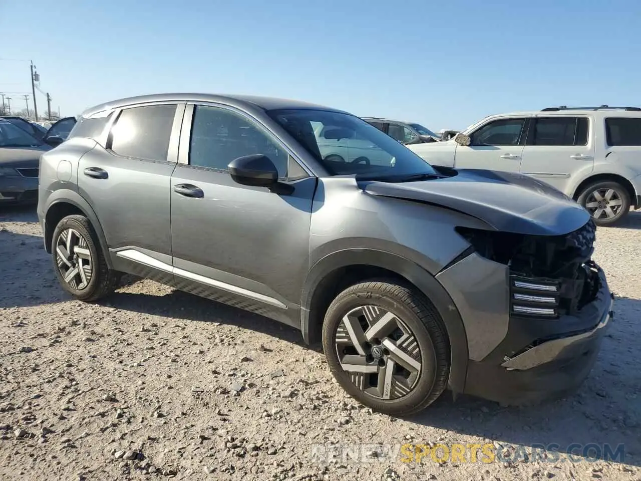 4 fotografías del automóvil dañado 3N8AP6CA3SL311147 NISSAN KICKS 2025