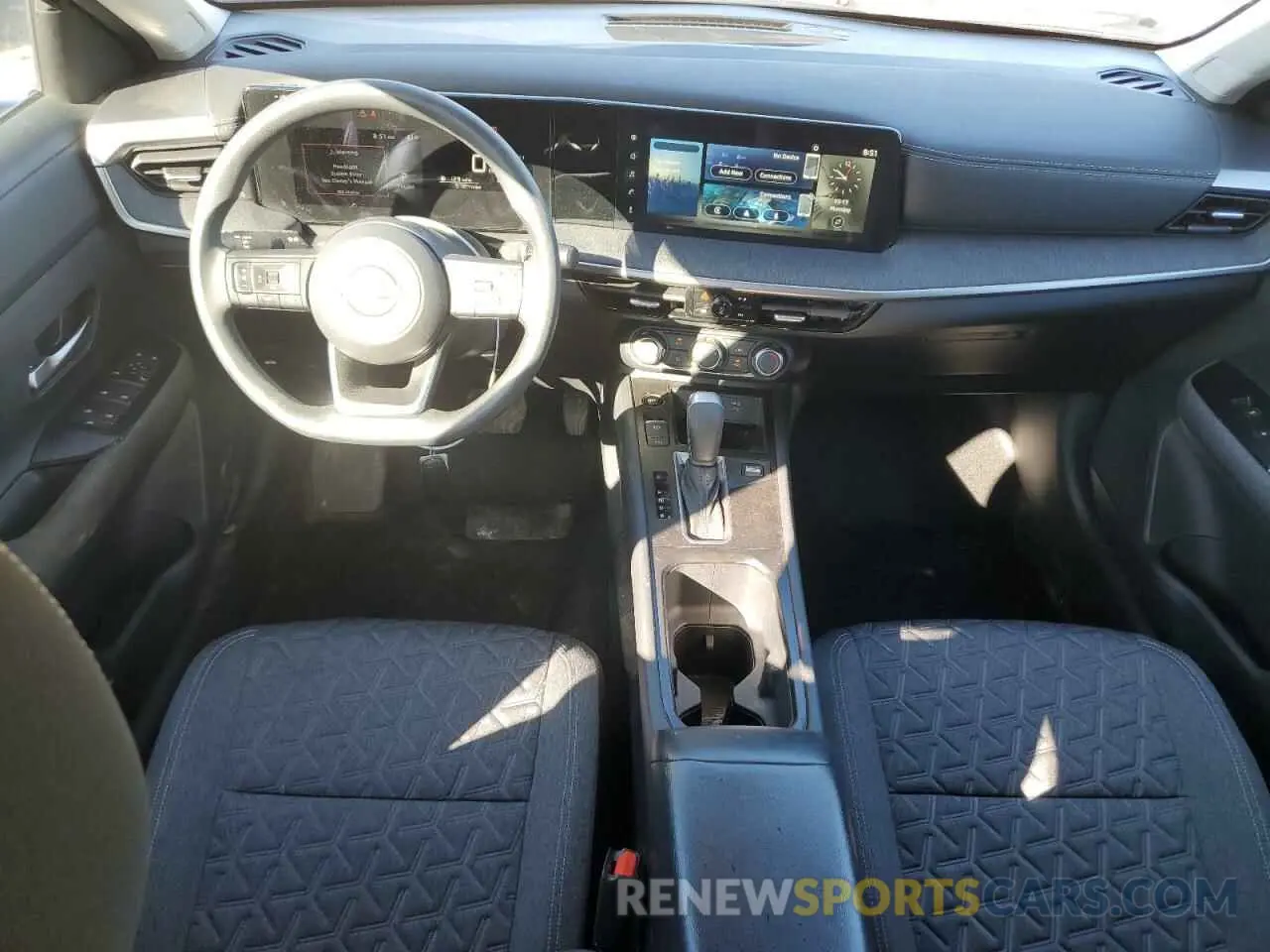 8 fotografías del automóvil dañado 3N8AP6CA3SL338641 NISSAN KICKS 2025