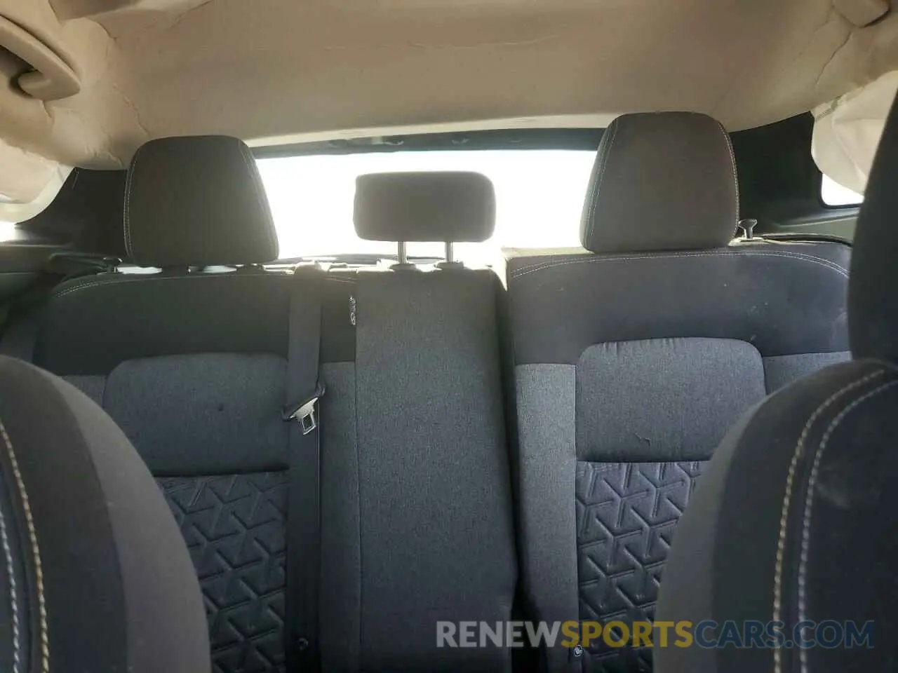 10 fotografías del automóvil dañado 3N8AP6CA4SL313506 NISSAN KICKS 2025