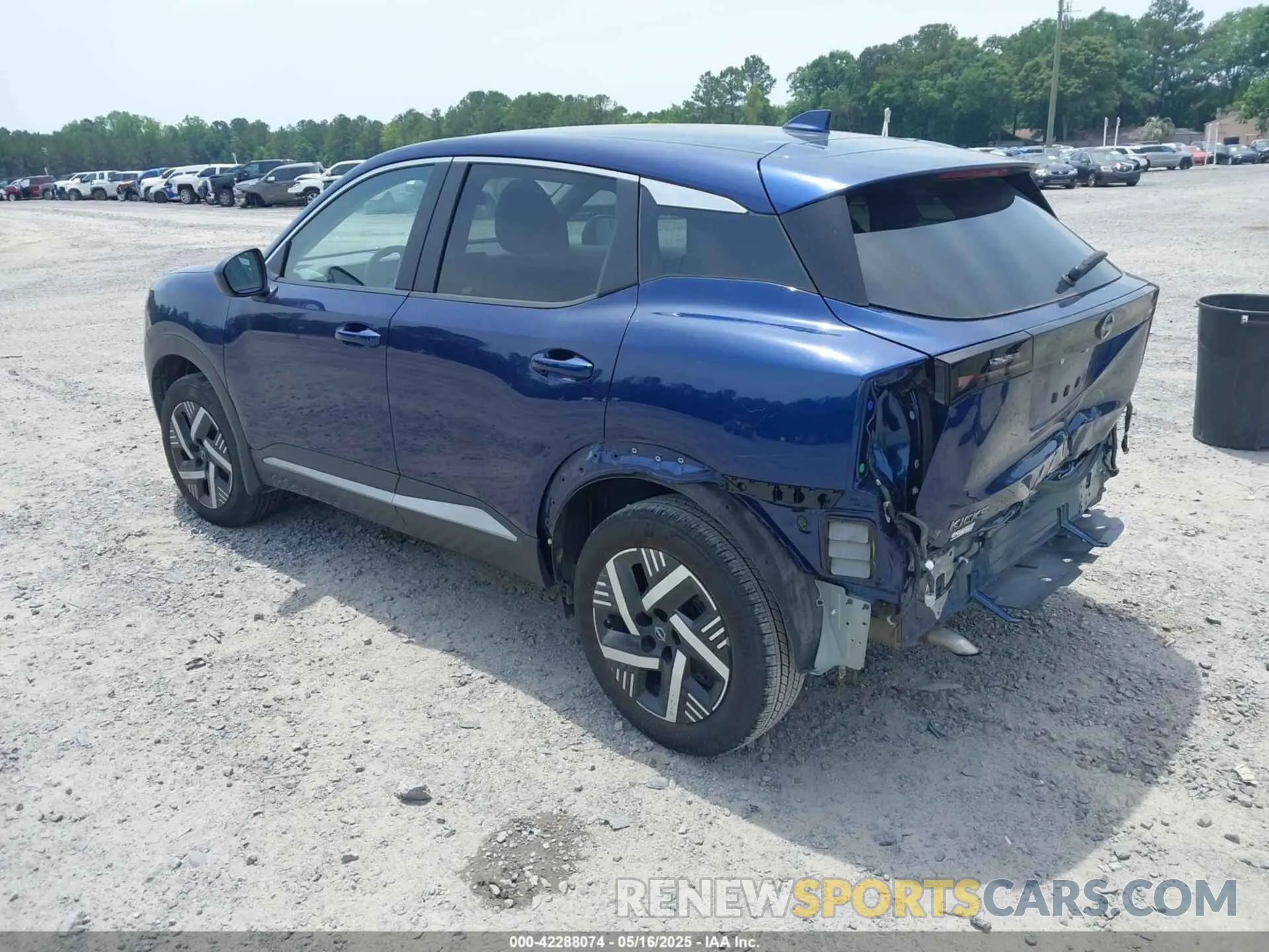 3 fotografías del automóvil dañado 3N8AP6CA5SL302921 NISSAN KICKS 2025