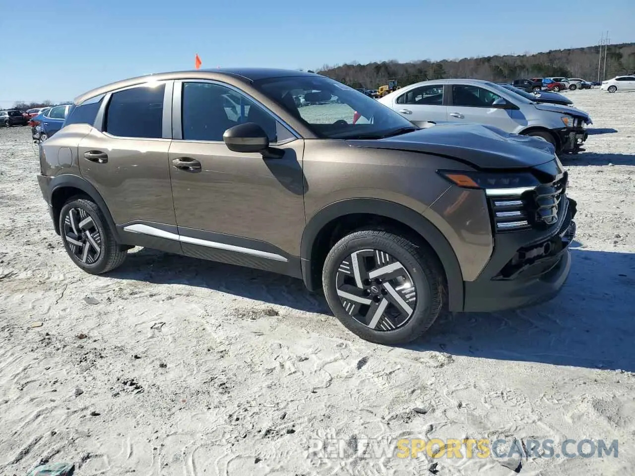 4 fotografías del automóvil dañado 3N8AP6CA6SL365543 NISSAN KICKS 2025