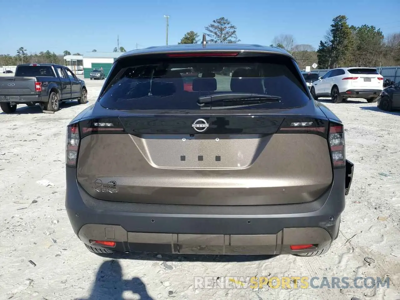 6 fotografías del automóvil dañado 3N8AP6CA6SL365543 NISSAN KICKS 2025