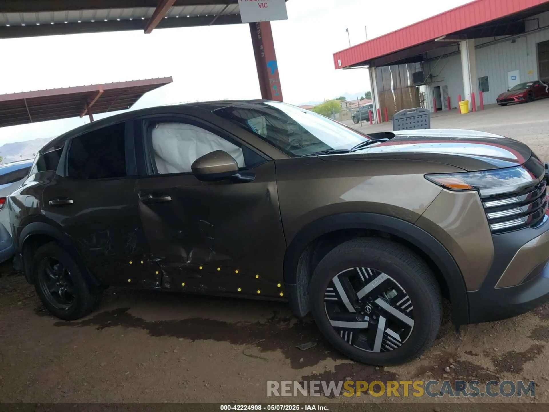 13 fotografías del automóvil dañado 3N8AP6CA7SL311796 NISSAN KICKS 2025