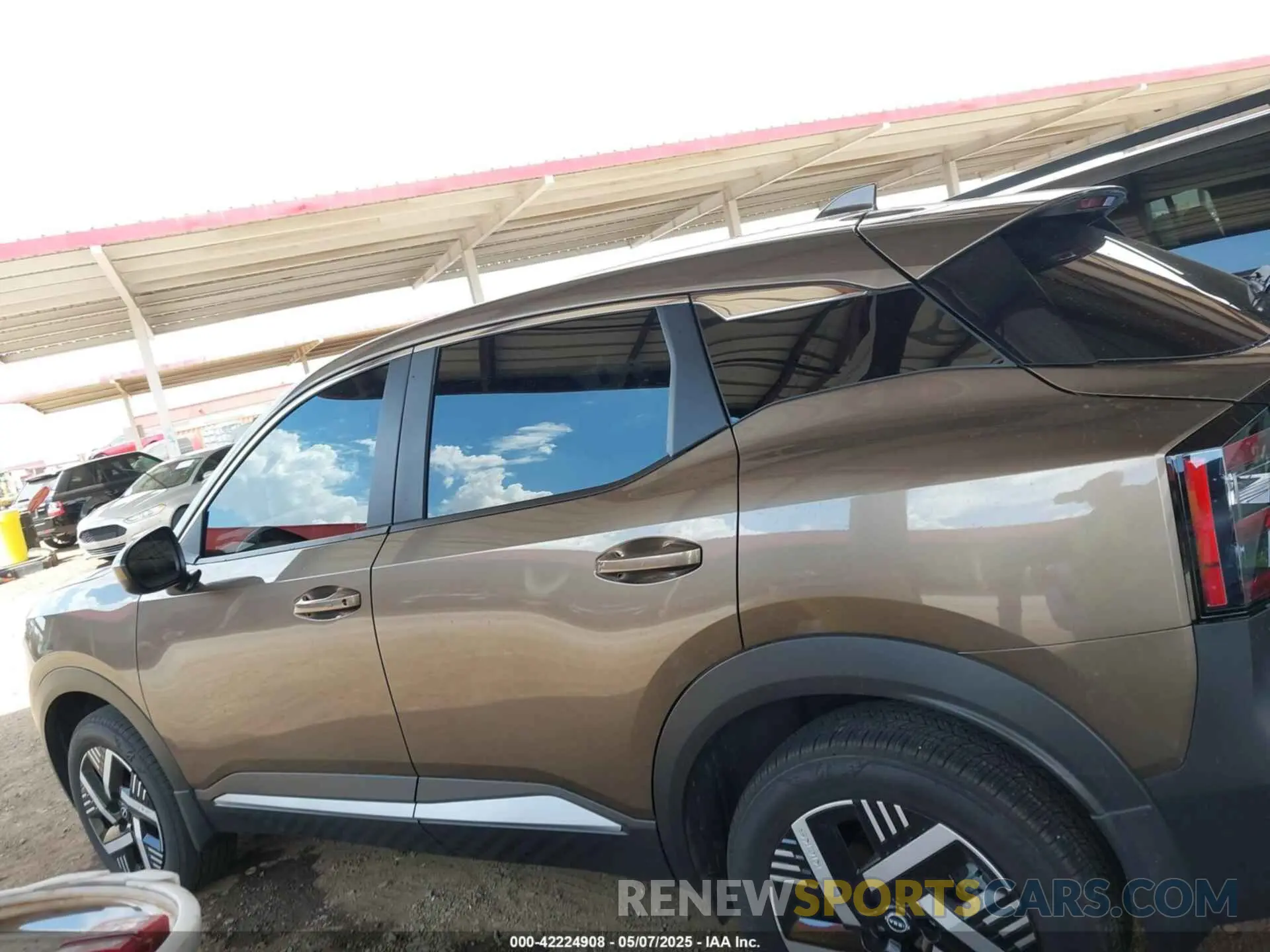 14 fotografías del automóvil dañado 3N8AP6CA7SL311796 NISSAN KICKS 2025