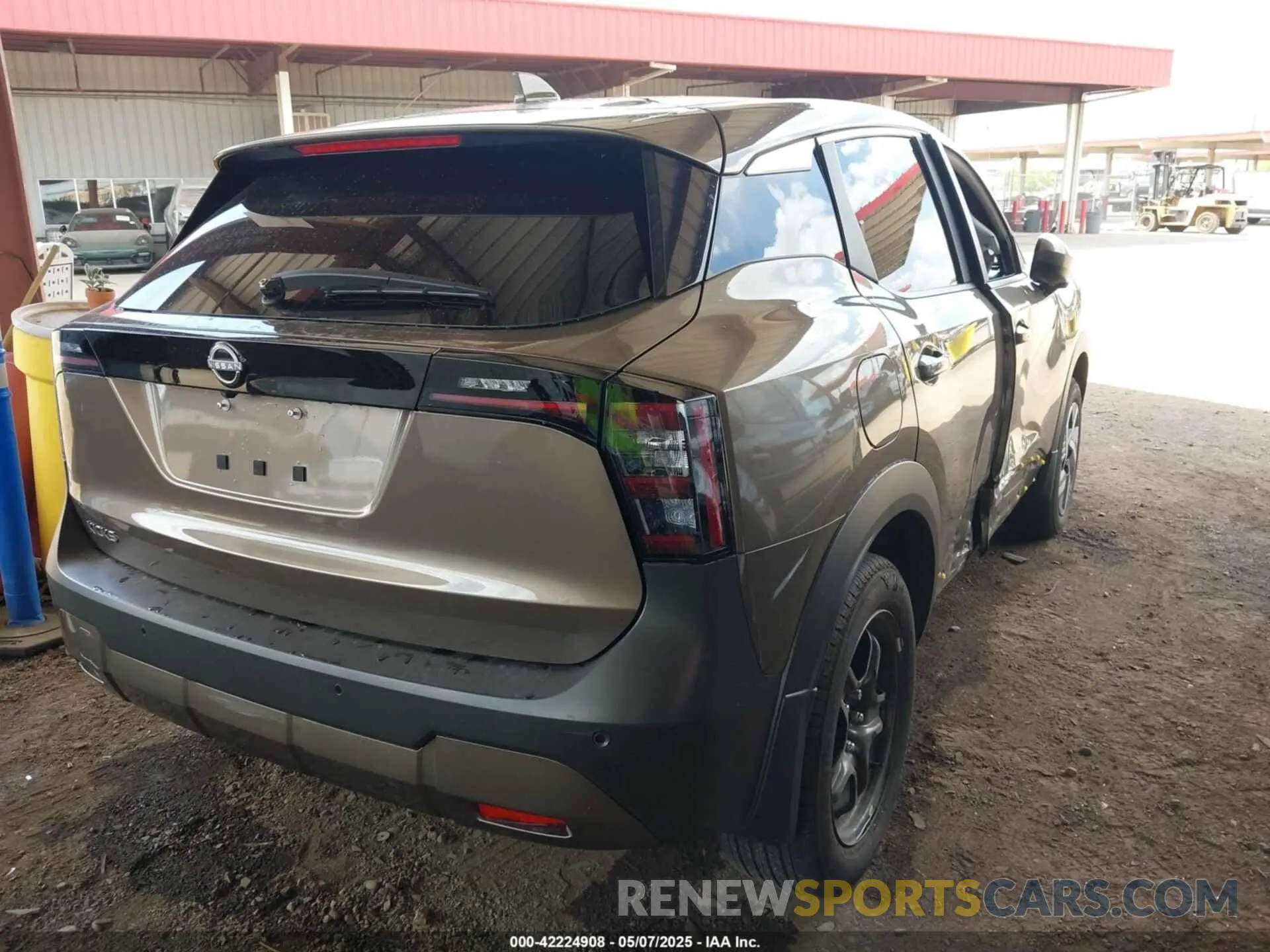 4 fotografías del automóvil dañado 3N8AP6CA7SL311796 NISSAN KICKS 2025